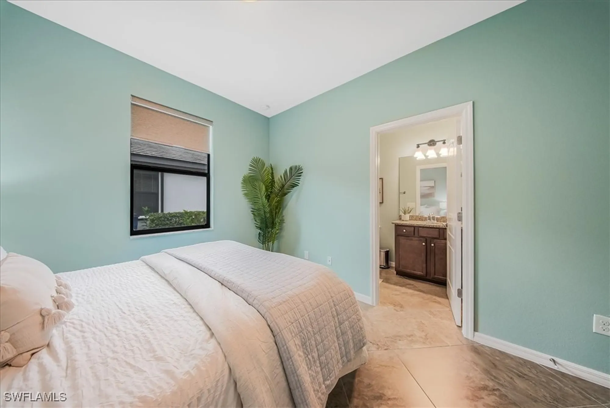 Property Slideshow image 23 of 50 | 19862 bittersweet ln, Estero, FL, 33928