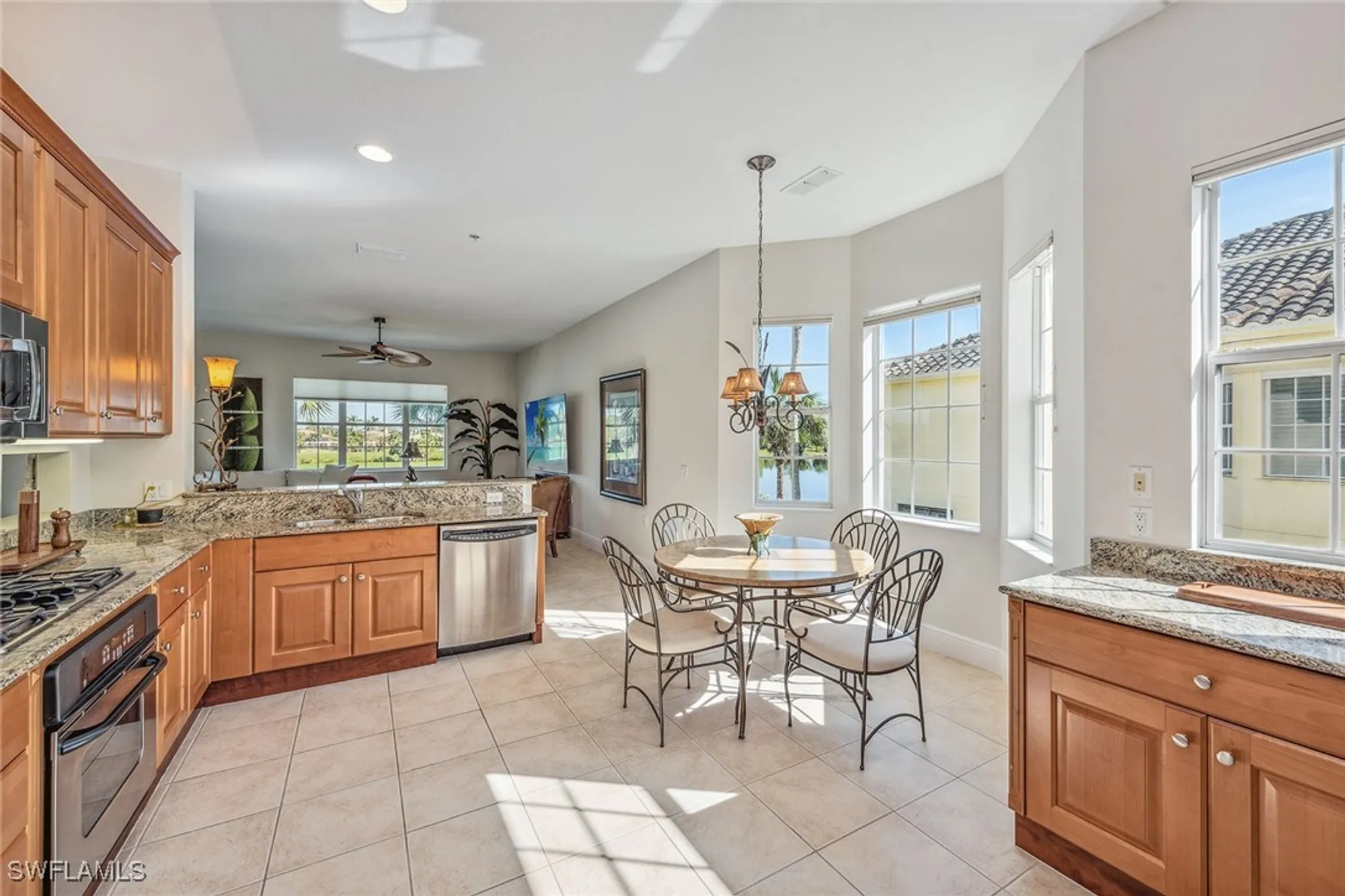 Property Slideshow image 8 of 48 | 3725 montreux ln 204, Naples, FL, 34114