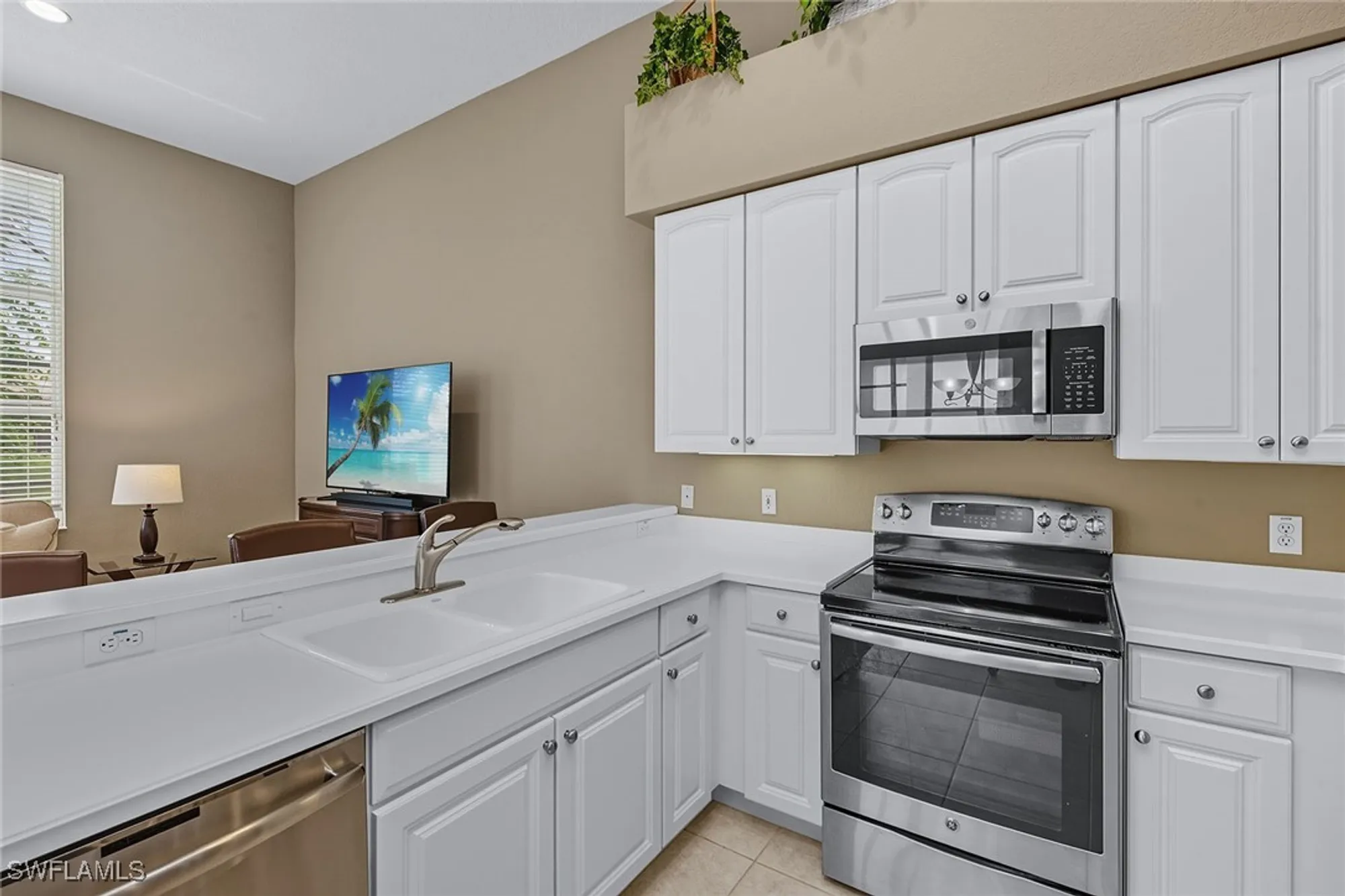 Property Slideshow image 11 of 49 | 8582 pepper tree way, Naples, FL, 34114