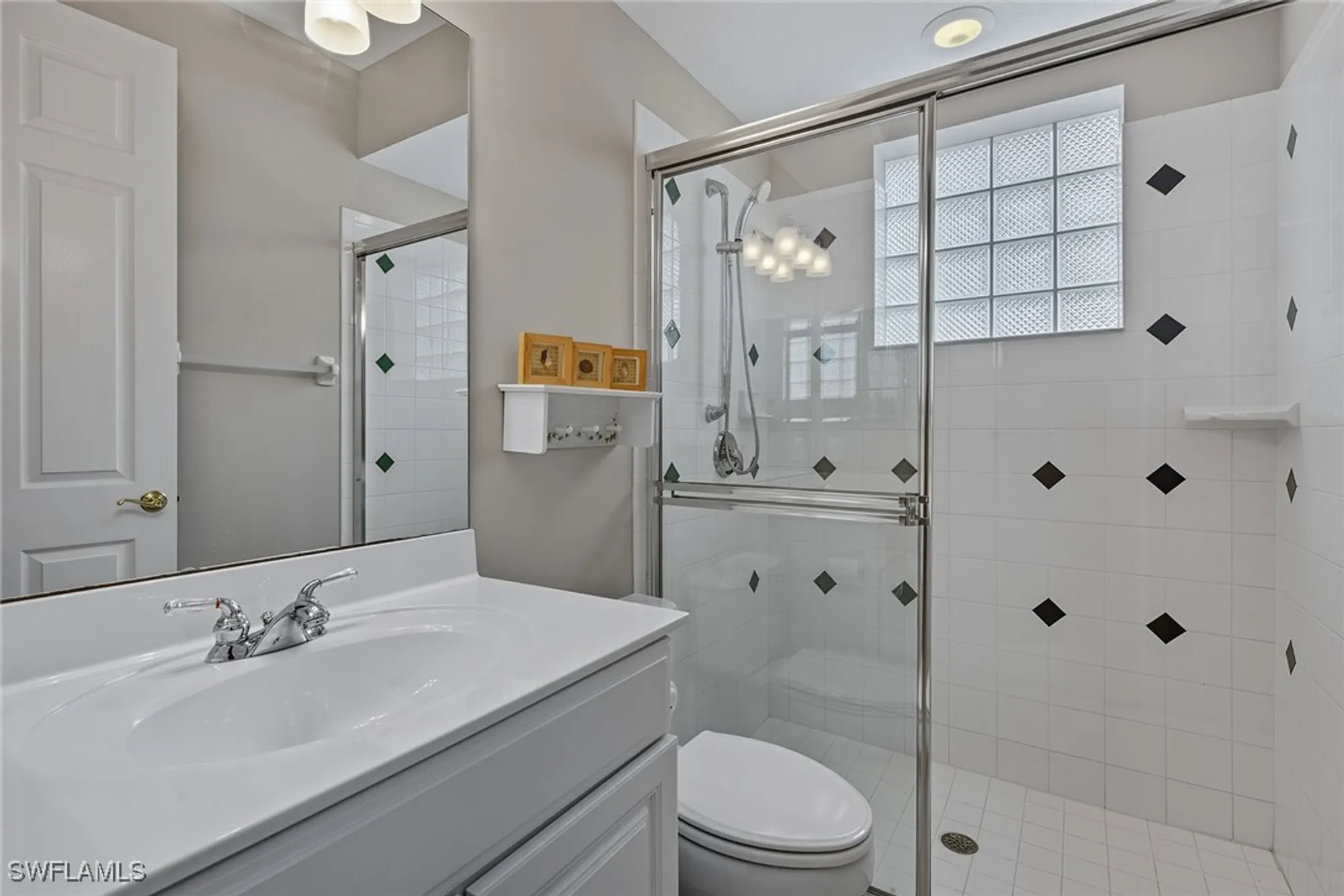 Property Slideshow image 20 of 49 | 8582 pepper tree way, Naples, FL, 34114