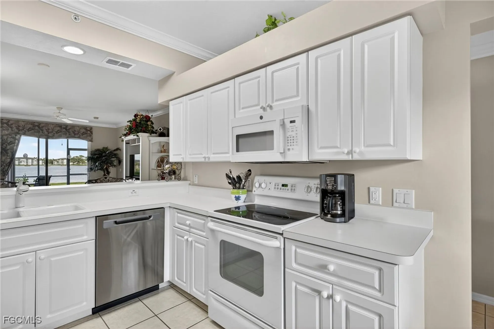 Property Slideshow image 6 of 26 | 10391 butterfly palm dr 1014, Fort Myers, FL, 33966