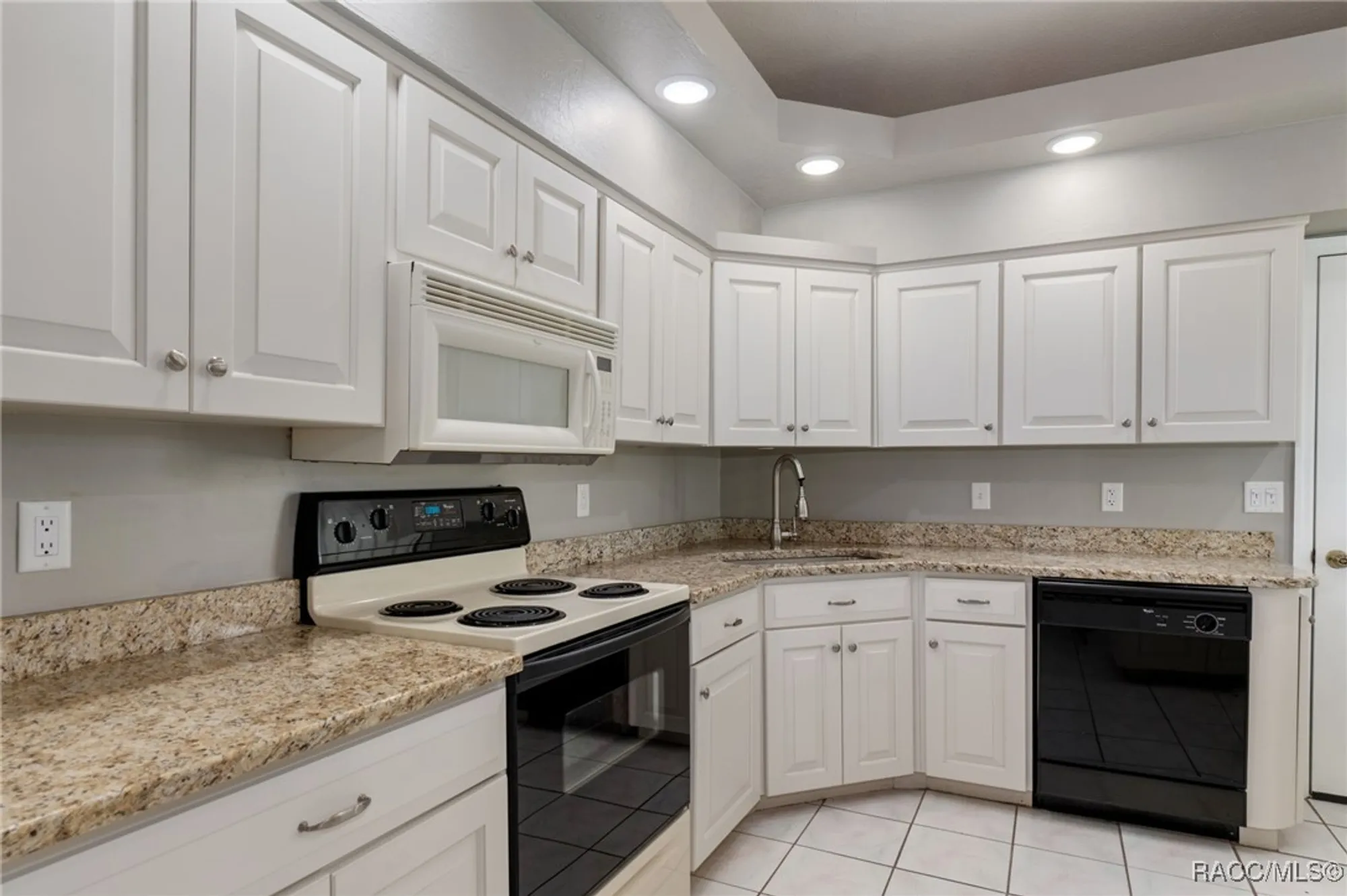 Property Slideshow image 16 of 45 | 820 lanark dr, Inverness, FL, 34453