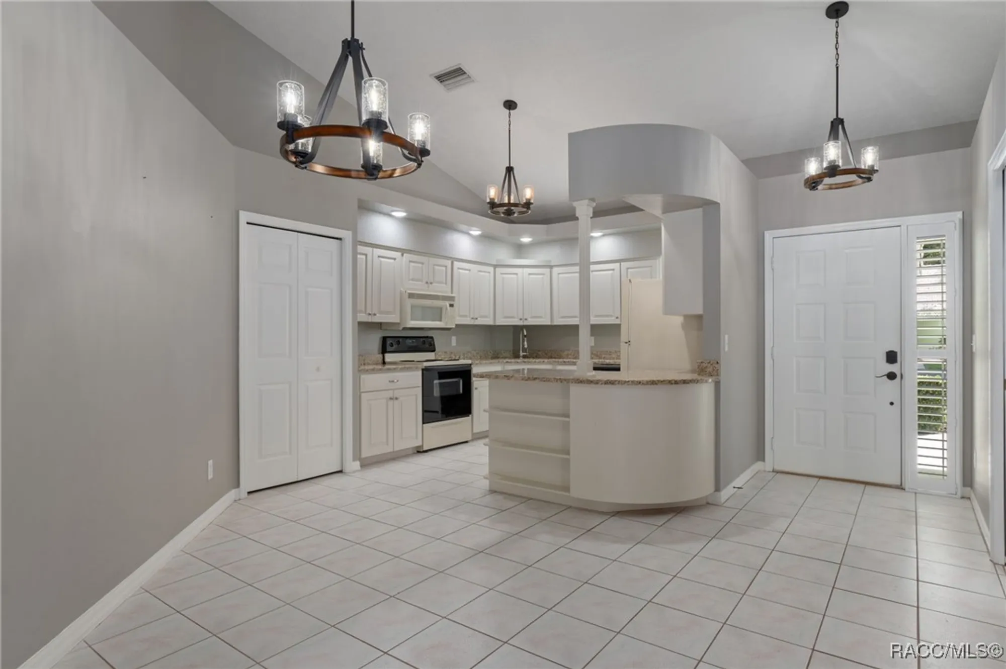 Property Slideshow image 12 of 45 | 820 lanark dr, Inverness, FL, 34453