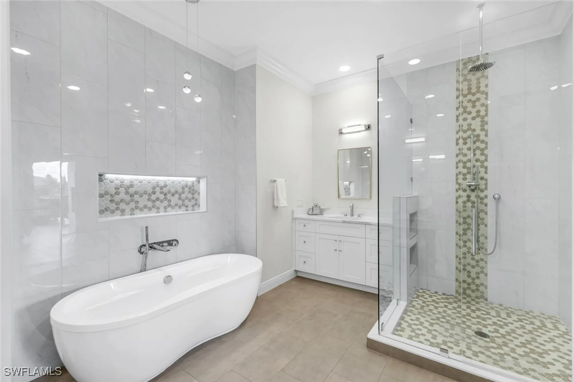 Property Slideshow image 16 of 48 | 9242 tesoro ln # 1-203, Naples, FL, 34114