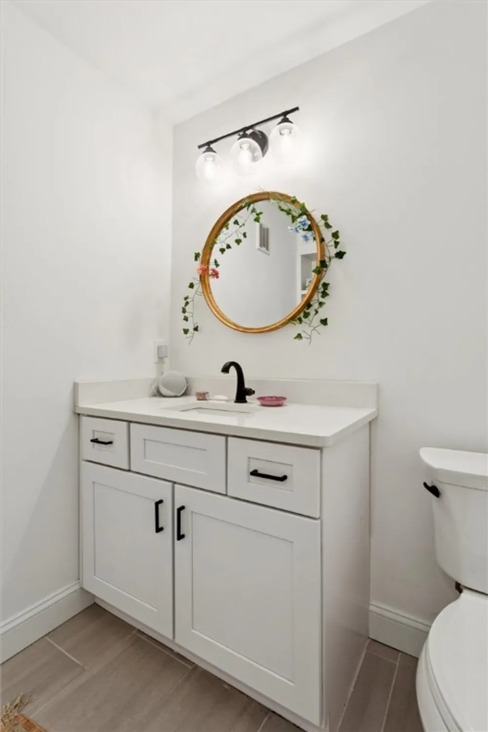 Property Slideshow image 31 of 49 | 117 huntercombe, Williamsburg, VA, 23188