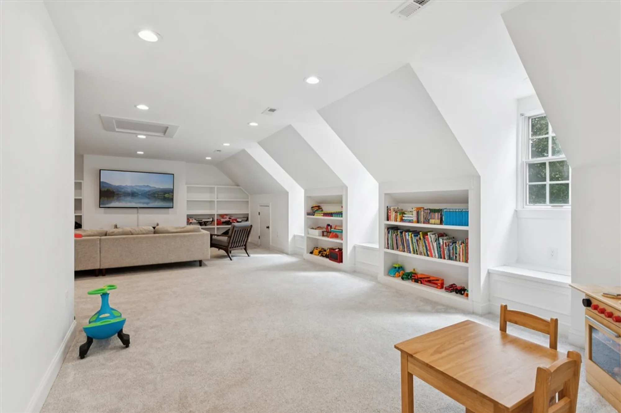 Property Slideshow image 33 of 49 | 117 huntercombe, Williamsburg, VA, 23188