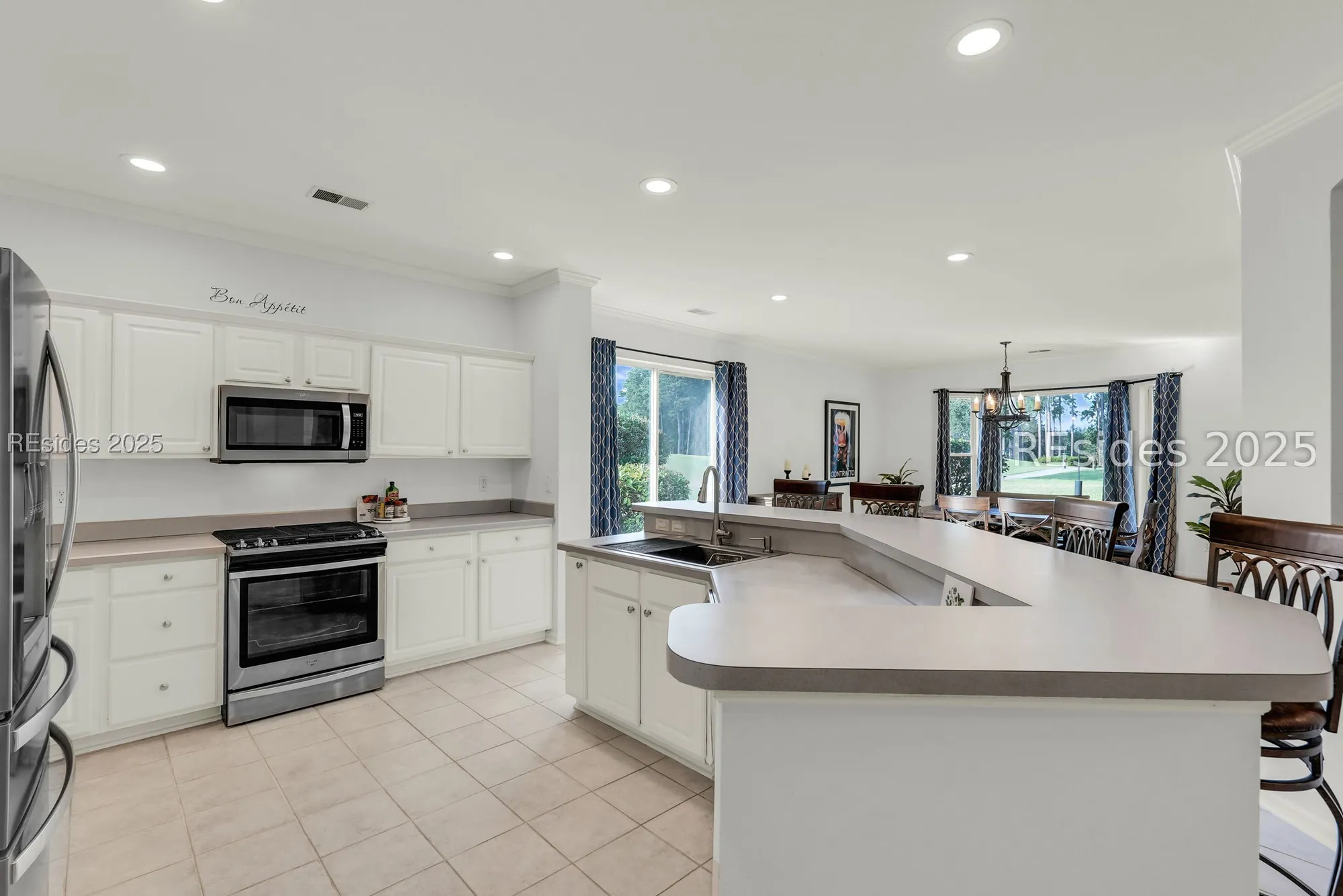 Property Slideshow image 13 of 53 | 44 hampton cir, Bluffton, SC, 29909