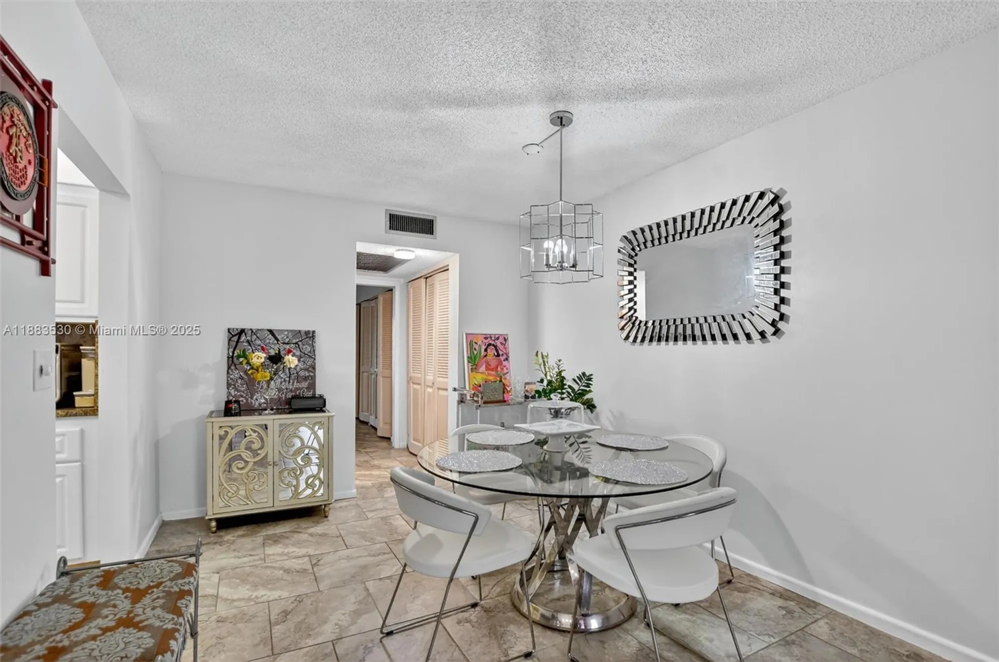 Property Slideshow image 11 of 58 | 2009 farnham n # 2009, Deerfield Beach, FL, 33442