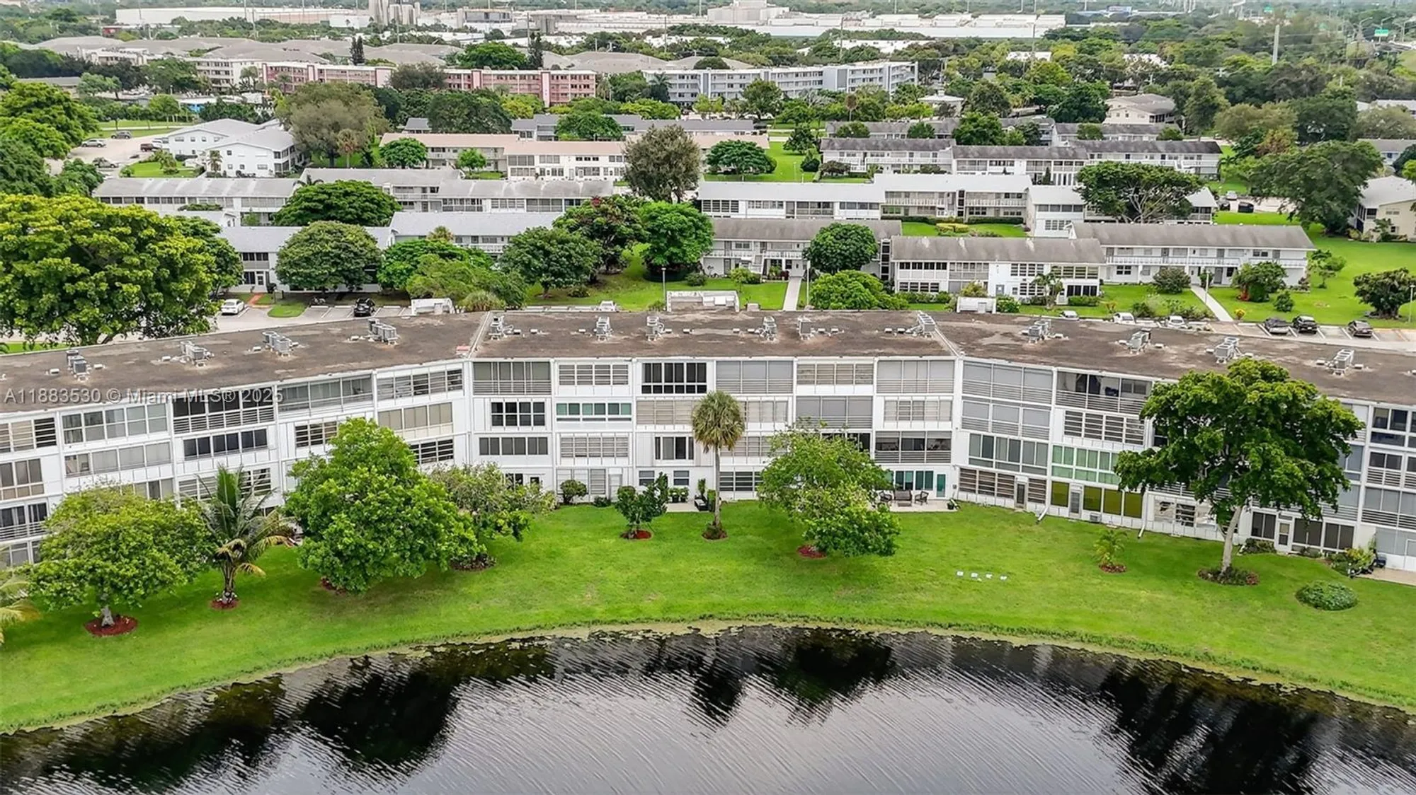 Property Slideshow image 2 of 58 | 2009 farnham n # 2009, Deerfield Beach, FL, 33442