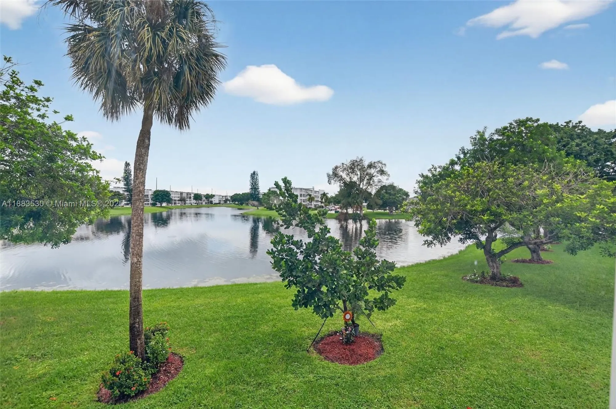 Property Slideshow image 4 of 58 | 2009 farnham n # 2009, Deerfield Beach, FL, 33442