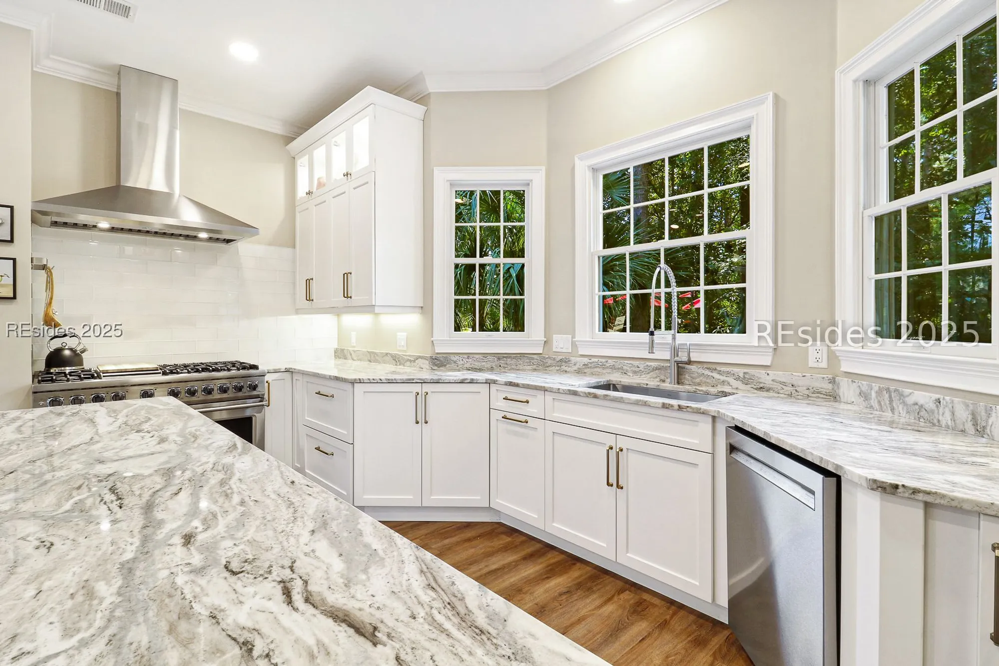 Property Slideshow image 17 of 50 | 26 lenora dr, Hilton Head Island, SC, 29926