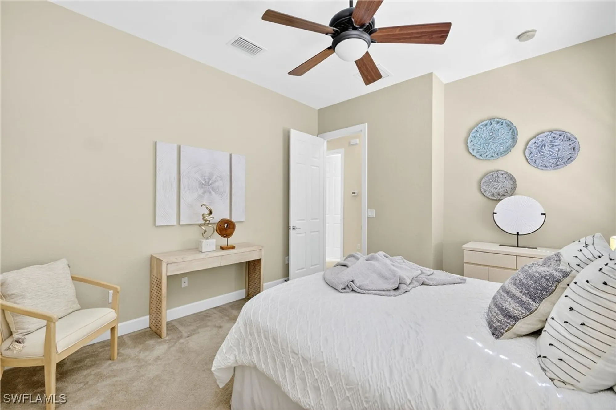 Property Slideshow image 25 of 31 | 8812 mustang island cir, Naples, FL, 34113