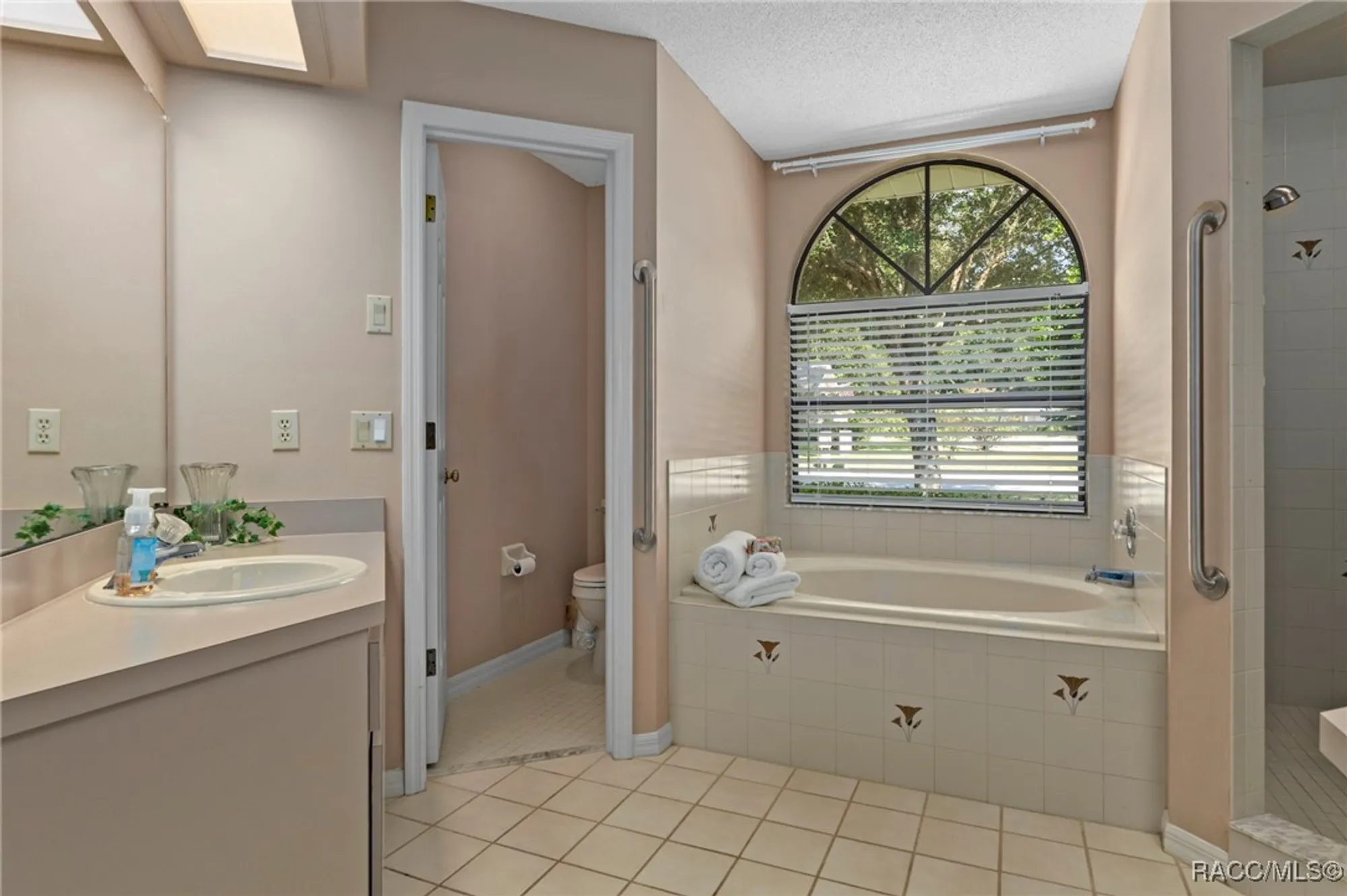 Property Slideshow image 25 of 66 | 5961 w douneray loop, Crystal River, FL, 34429
