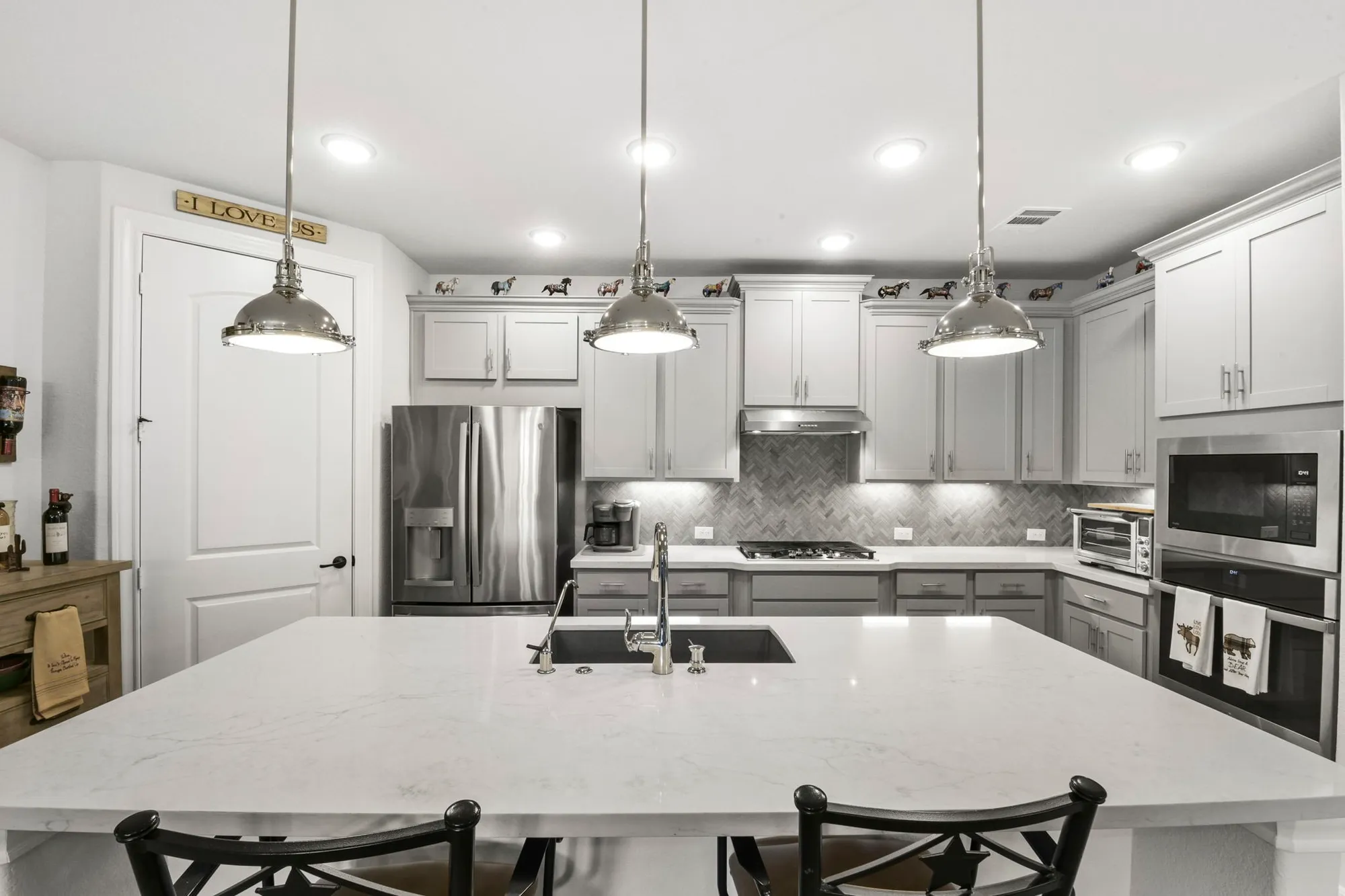 Property Slideshow image 10 of 43 | 110 pepper grass pl, Montgomery, TX, 77316