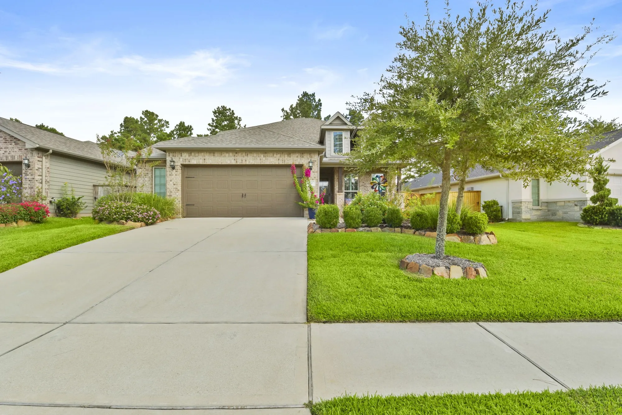 Property Slideshow image 2 of 43 | 110 pepper grass pl, Montgomery, TX, 77316