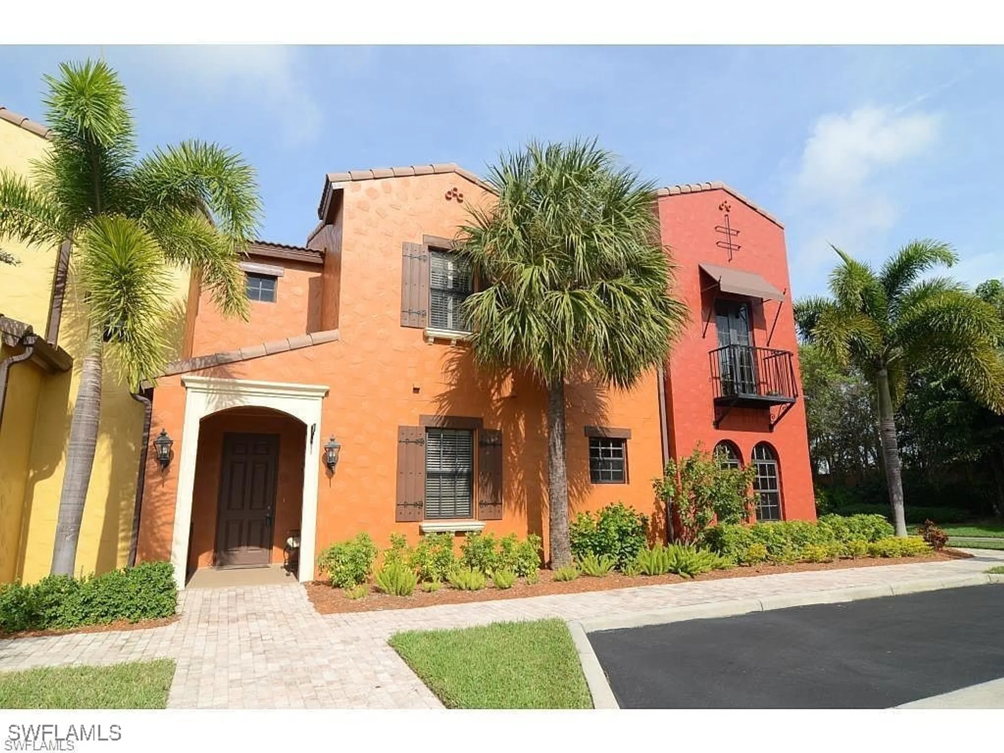 Property Slideshow image 1 of 35 | 8997 cambria cir 2002, Naples, FL, 34113