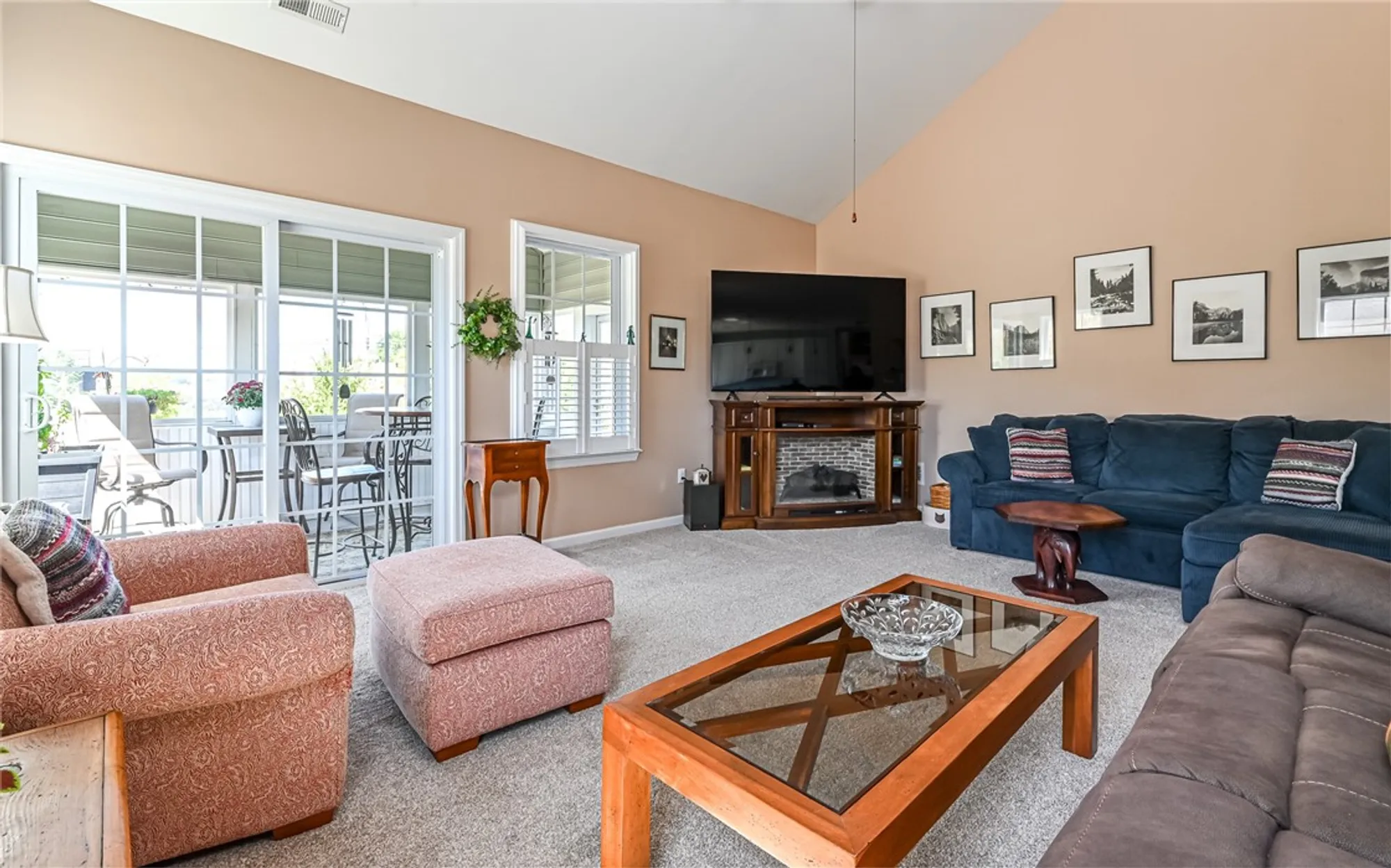 Property Slideshow image 5 of 42 | 150 independence way, Sewickley, PA, 15143