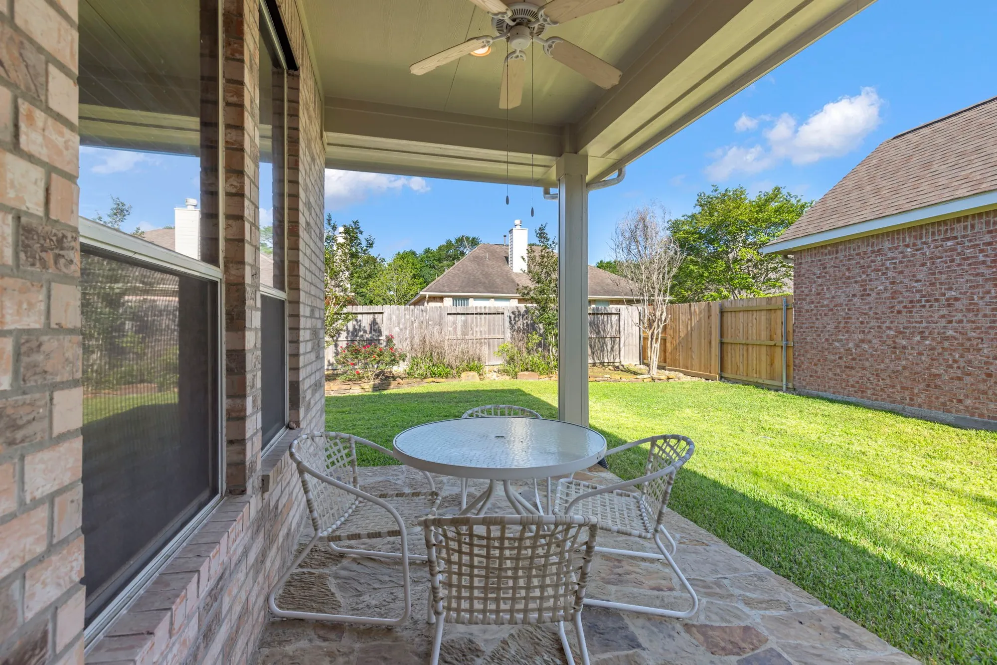 Property Slideshow image 20 of 24 | 31 e royal mews, The Woodlands, TX, 77384
