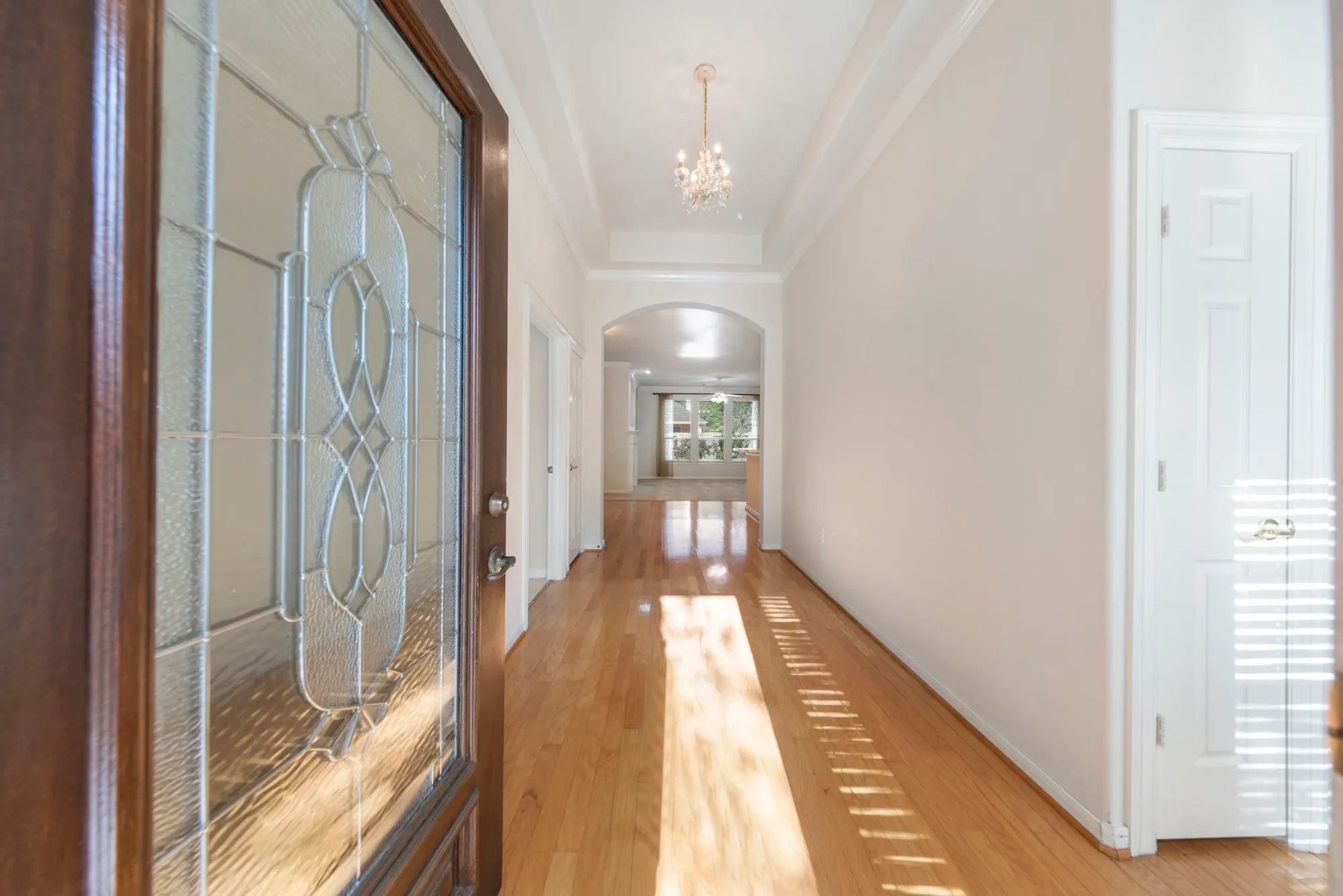 Property Slideshow image 3 of 24 | 31 e royal mews, The Woodlands, TX, 77384