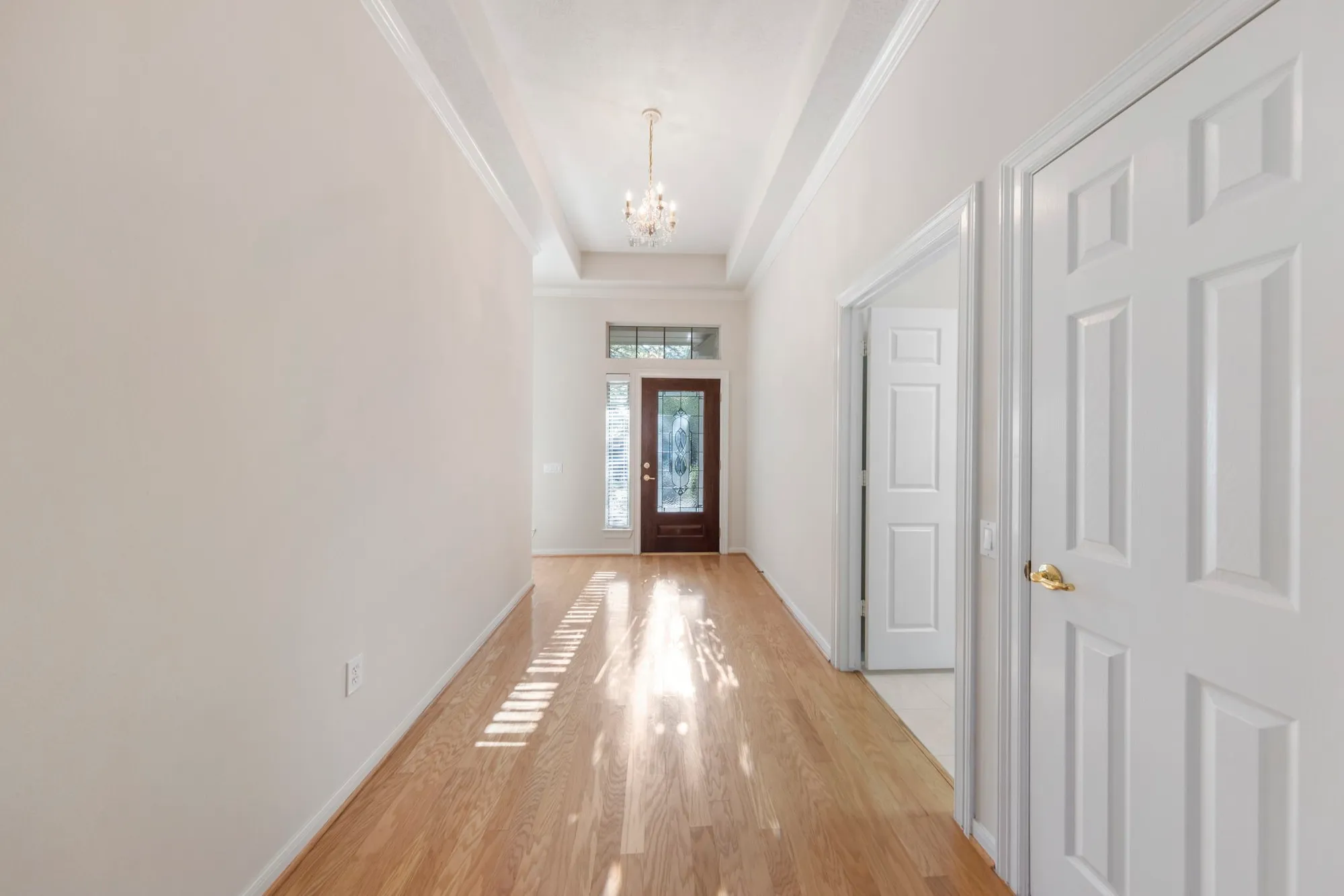 Property Slideshow image 4 of 24 | 31 e royal mews, The Woodlands, TX, 77384