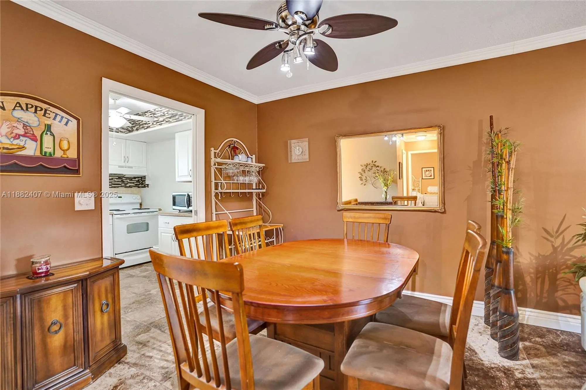 Property Slideshow image 18 of 63 | 2921 crosley dr e, West Palm Beach, FL, 33415