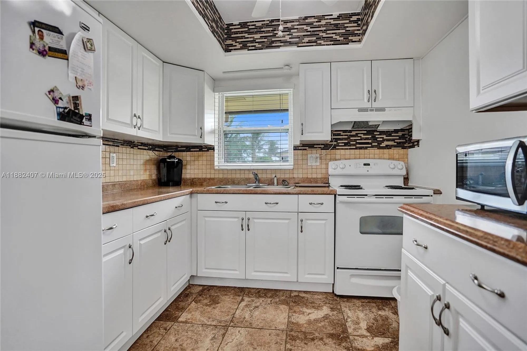 Property Slideshow image 12 of 63 | 2921 crosley dr e, West Palm Beach, FL, 33415