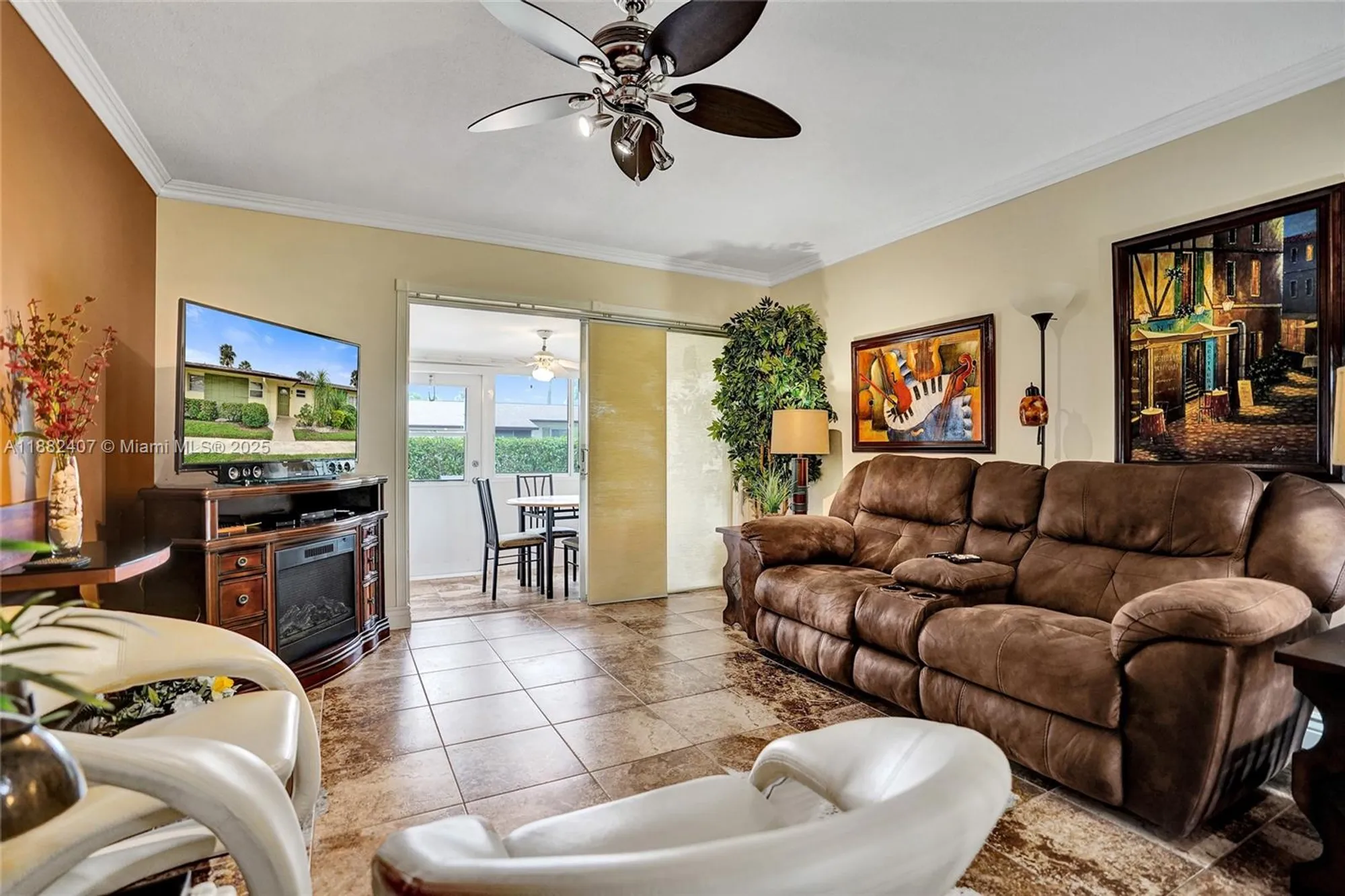 Property Slideshow image 25 of 63 | 2921 crosley dr e, West Palm Beach, FL, 33415