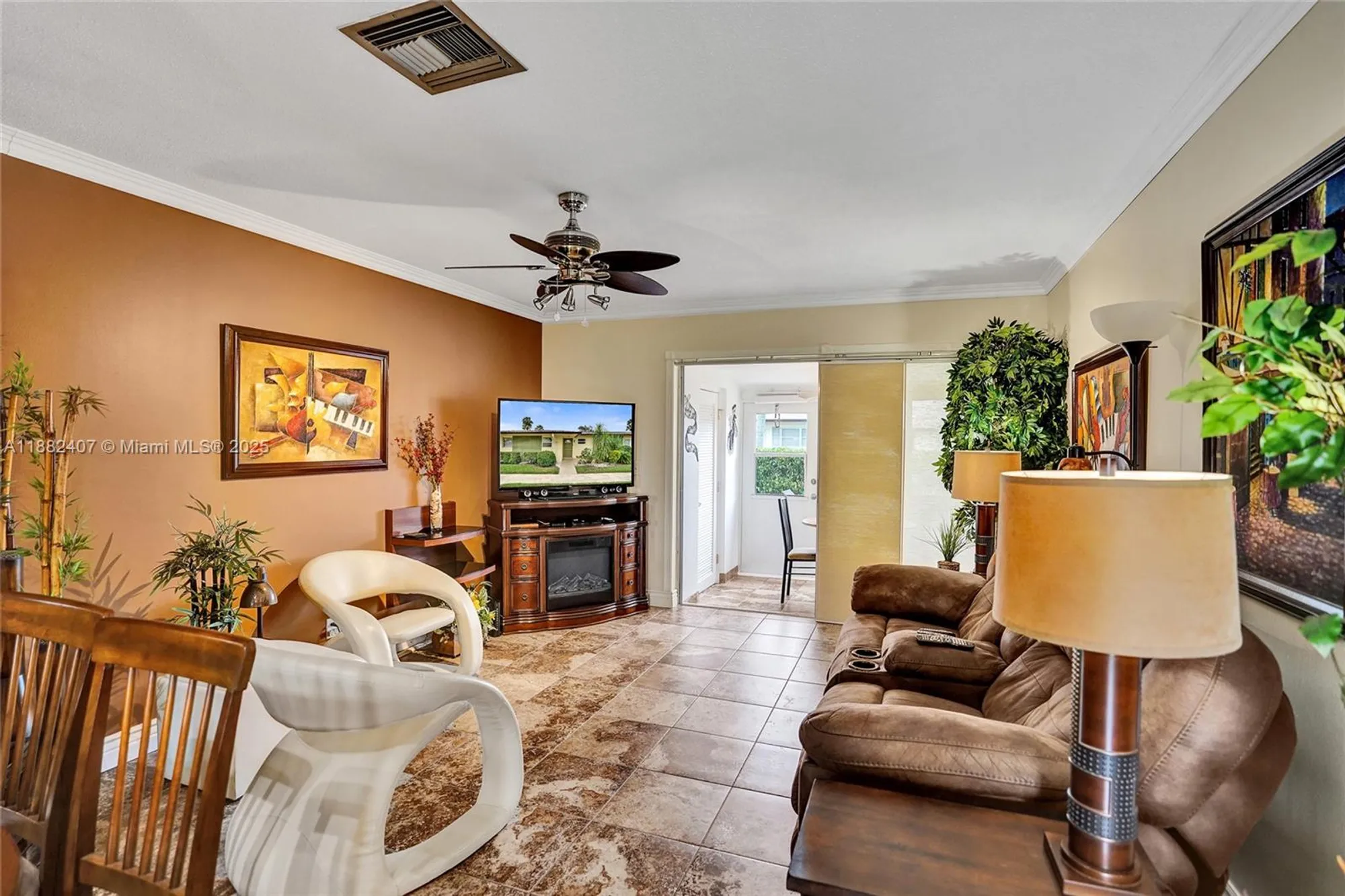 Property Slideshow image 22 of 63 | 2921 crosley dr e, West Palm Beach, FL, 33415