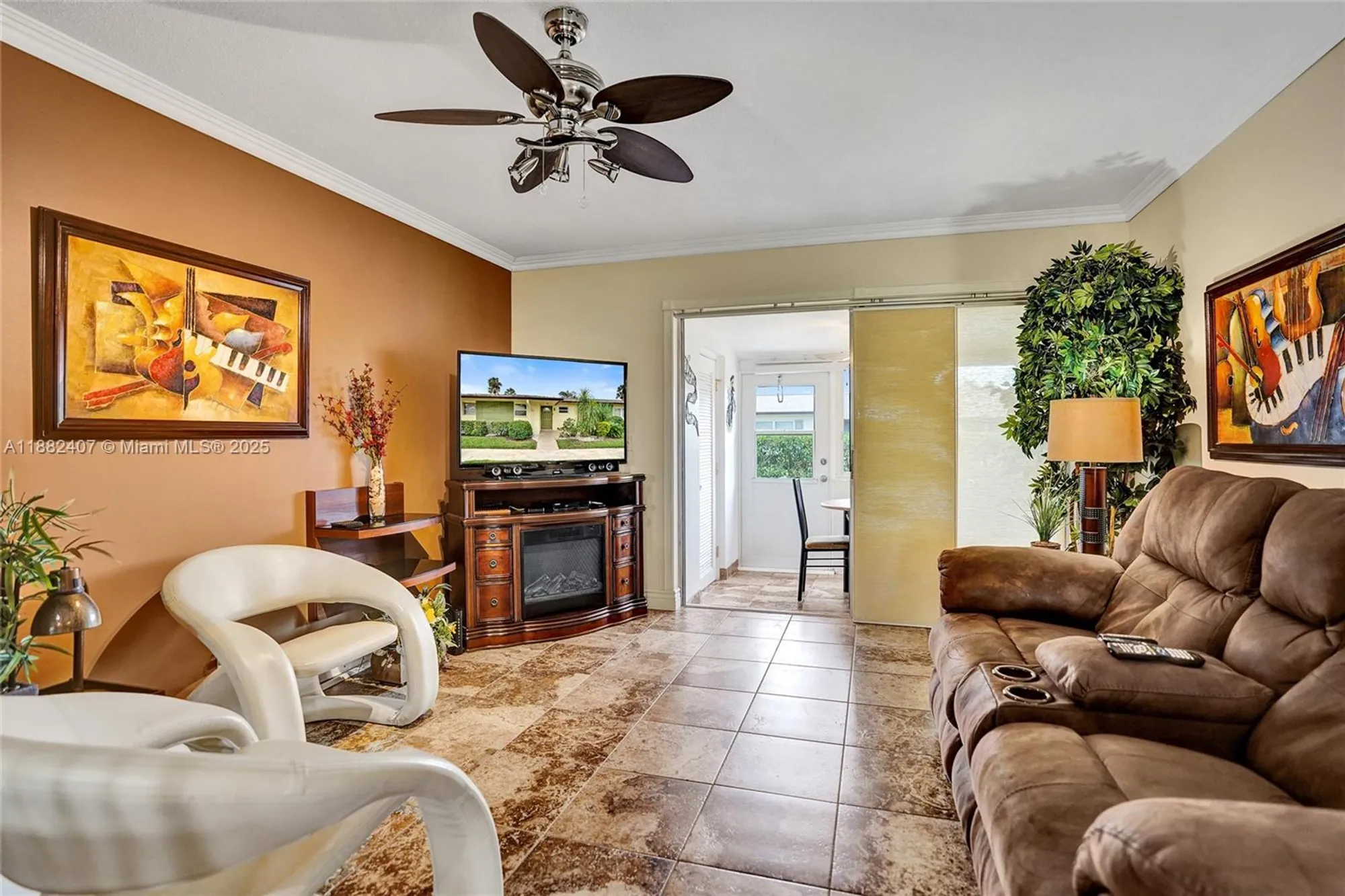 Property Slideshow image 23 of 63 | 2921 crosley dr e, West Palm Beach, FL, 33415