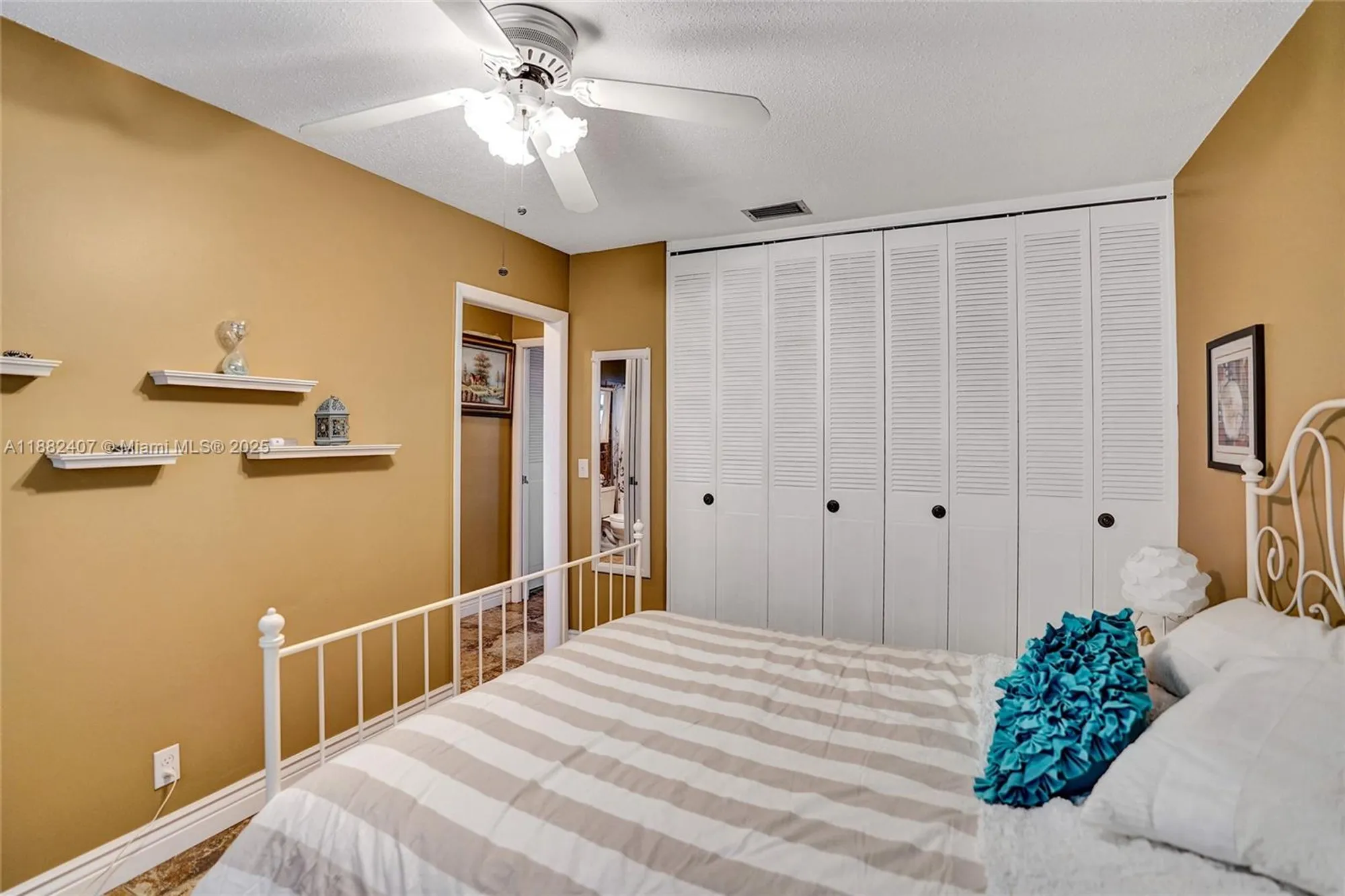 Property Slideshow image 36 of 63 | 2921 crosley dr e, West Palm Beach, FL, 33415