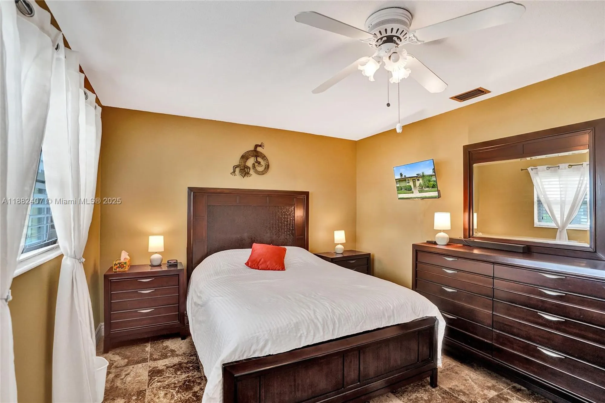 Property Slideshow image 31 of 63 | 2921 crosley dr e, West Palm Beach, FL, 33415