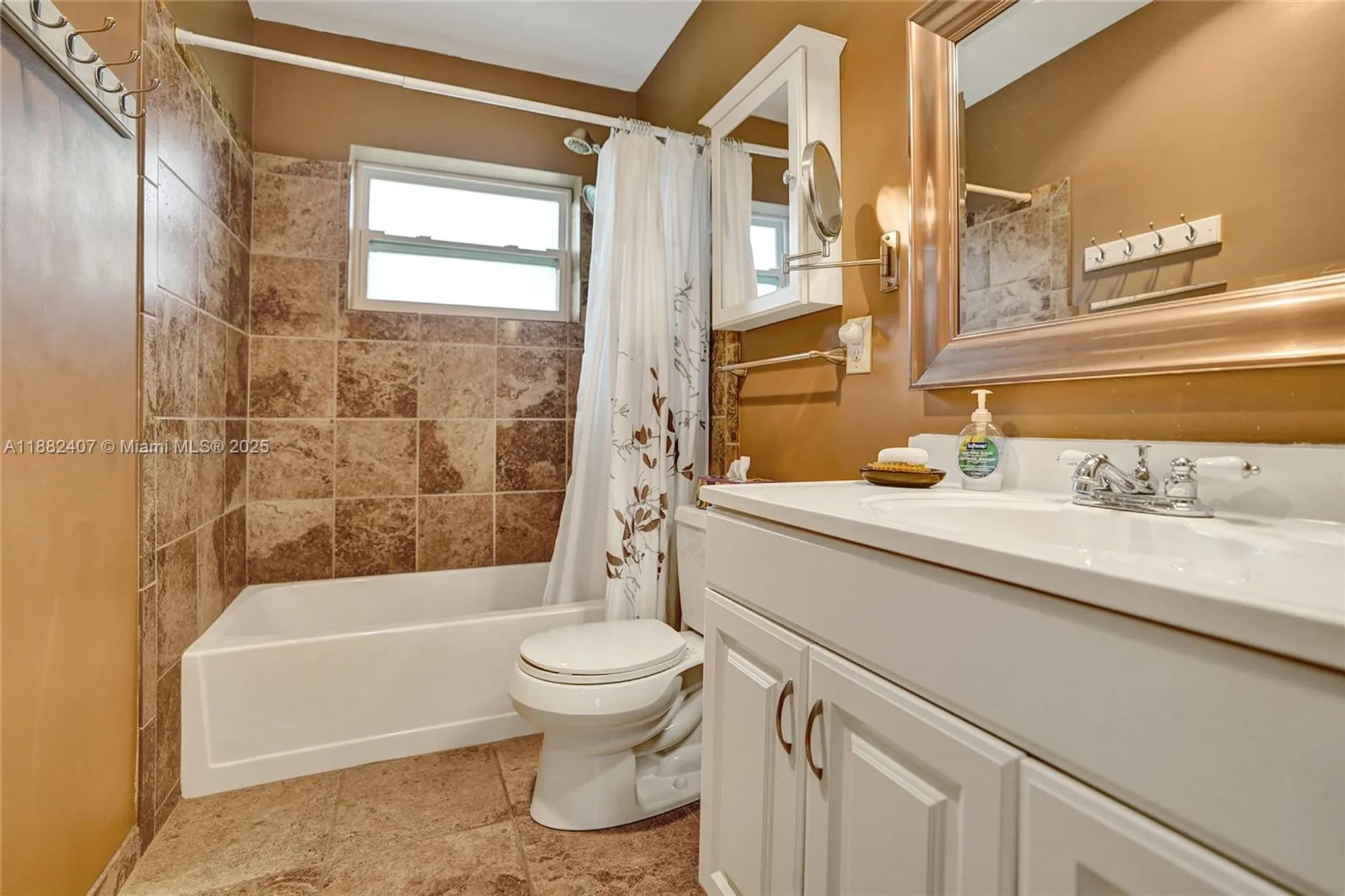 Property Slideshow image 40 of 63 | 2921 crosley dr e, West Palm Beach, FL, 33415