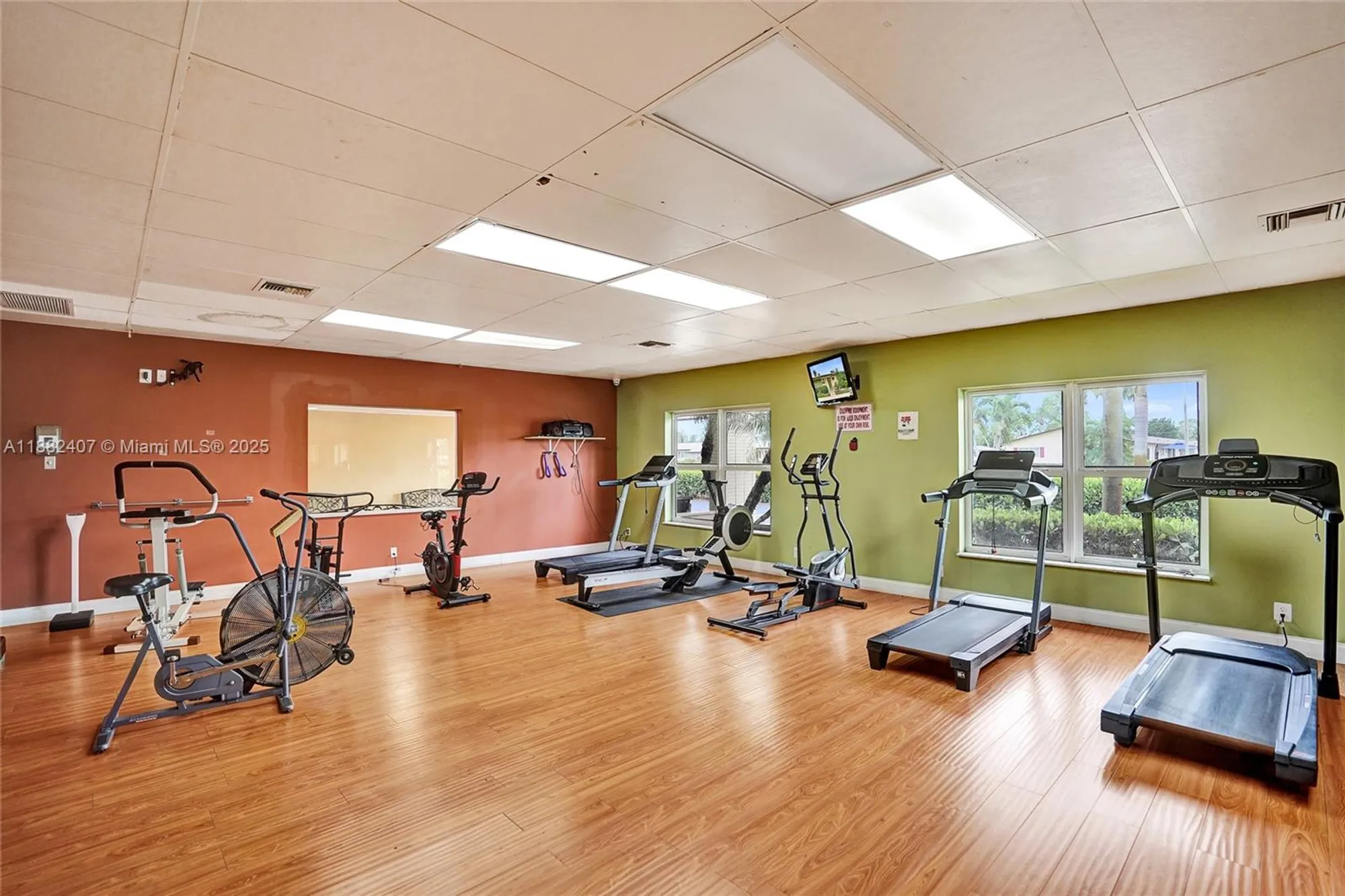 Property Slideshow image 56 of 63 | 2921 crosley dr e, West Palm Beach, FL, 33415