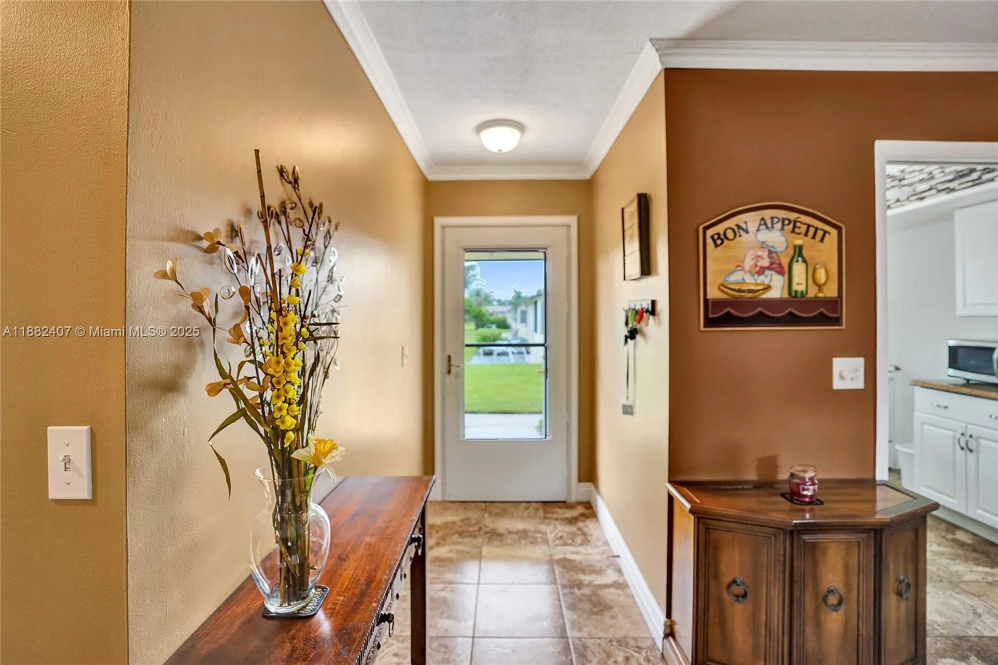Property Slideshow image 9 of 63 | 2921 crosley dr e, West Palm Beach, FL, 33415