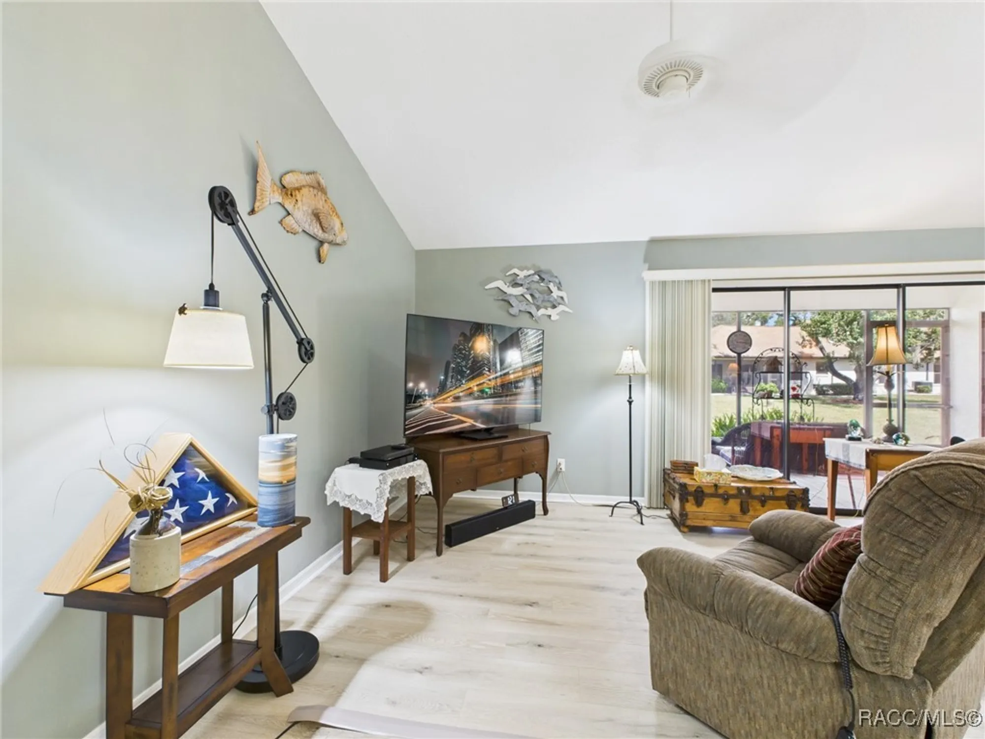 Property Slideshow image 10 of 36 | 6251 w weston dr, Crystal River, FL, 34429