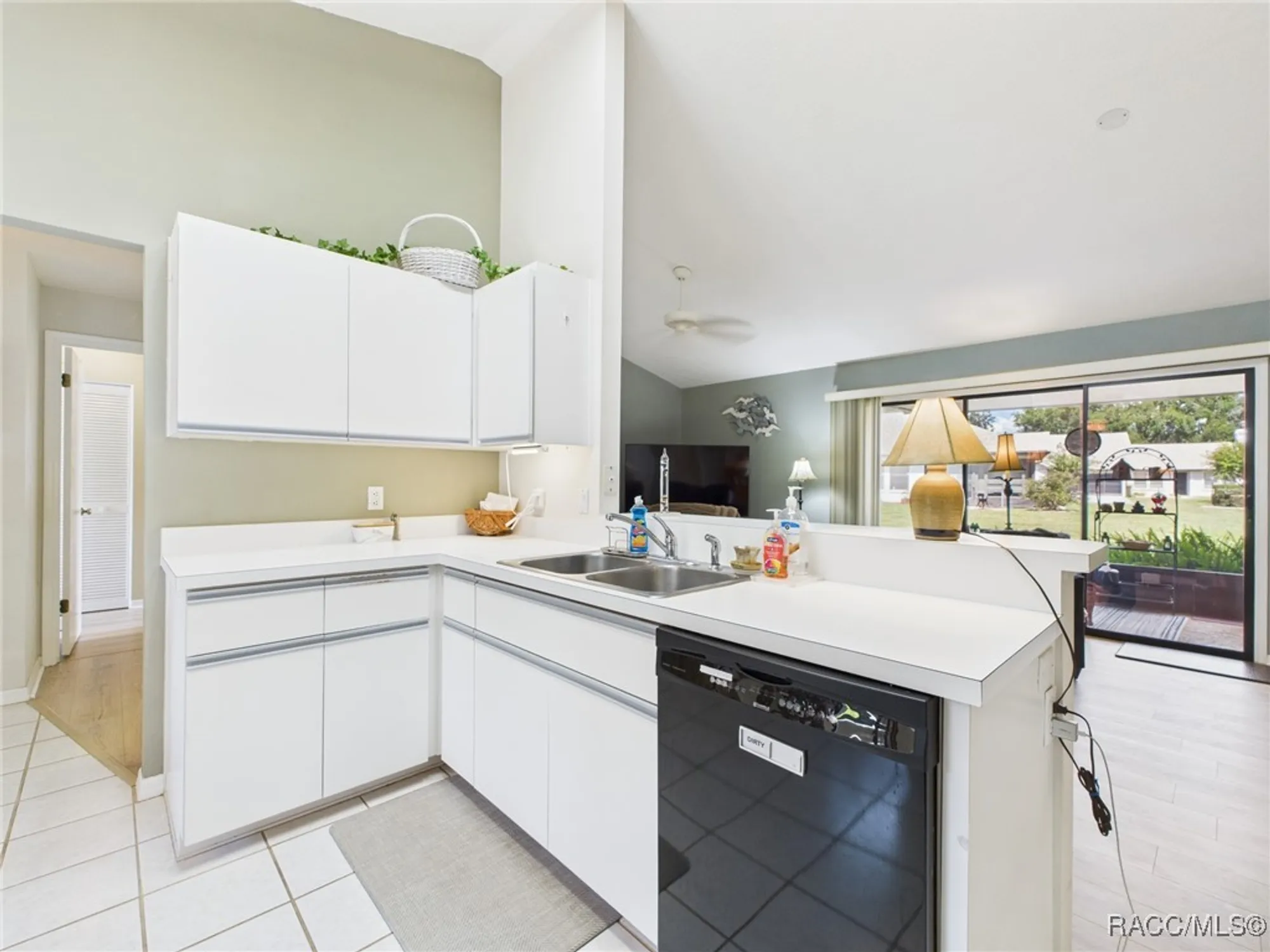 Property Slideshow image 13 of 36 | 6251 w weston dr, Crystal River, FL, 34429