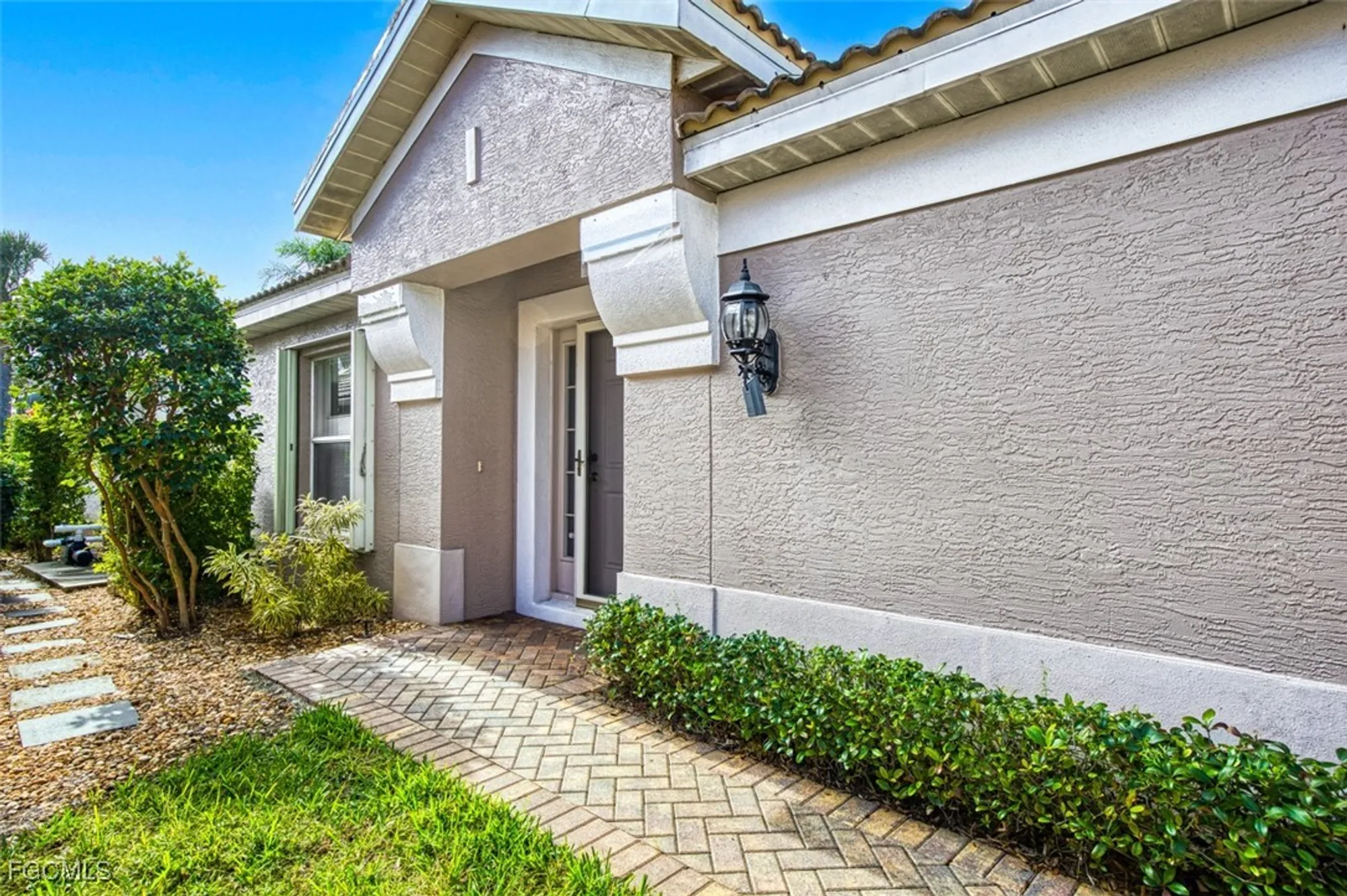 Property Slideshow image 5 of 50 | 10057 majestic ave, Fort Myers, FL, 33913