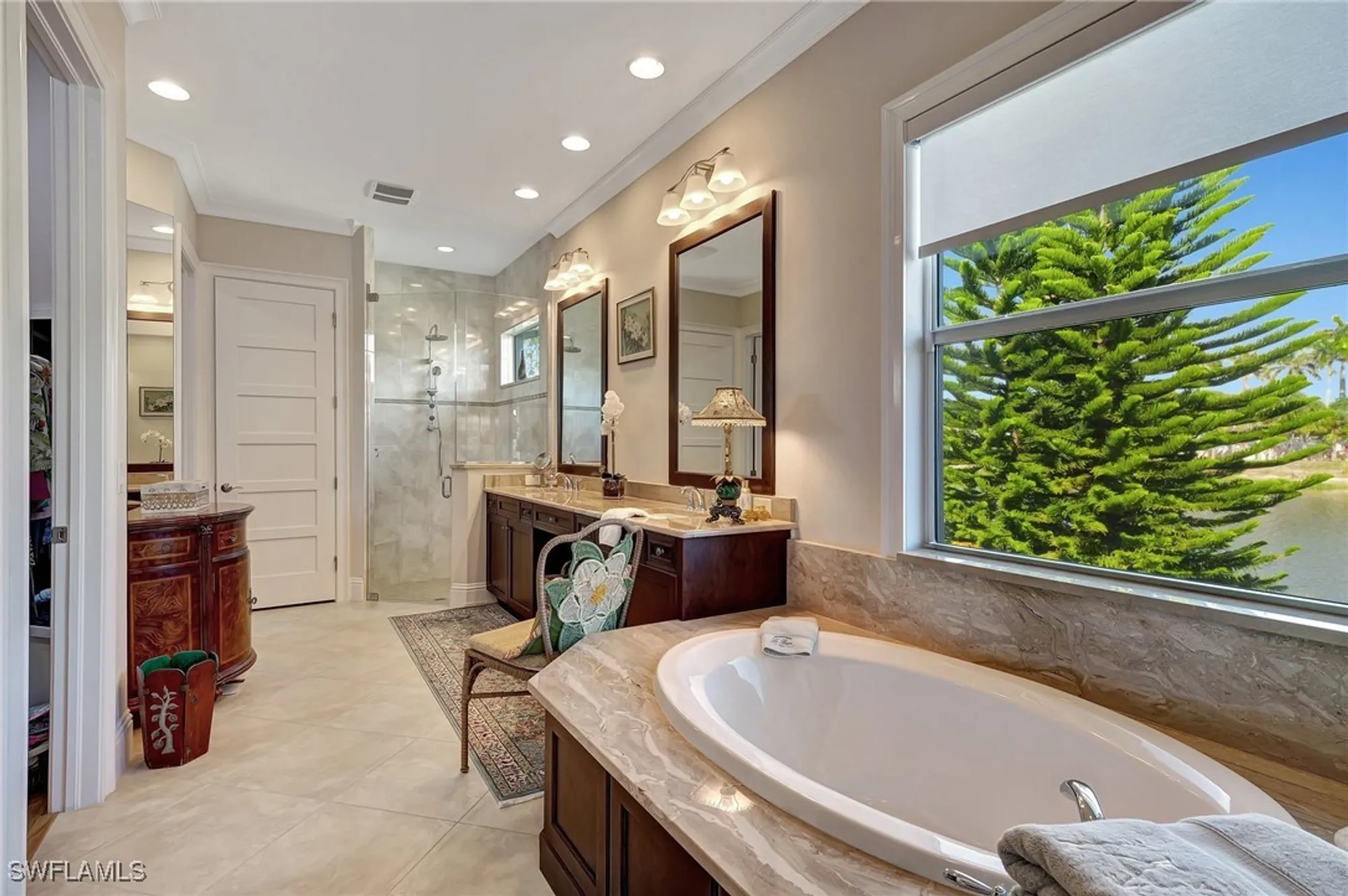 Property Slideshow image 20 of 35 | 5046 martinique dr, Naples, FL, 34113