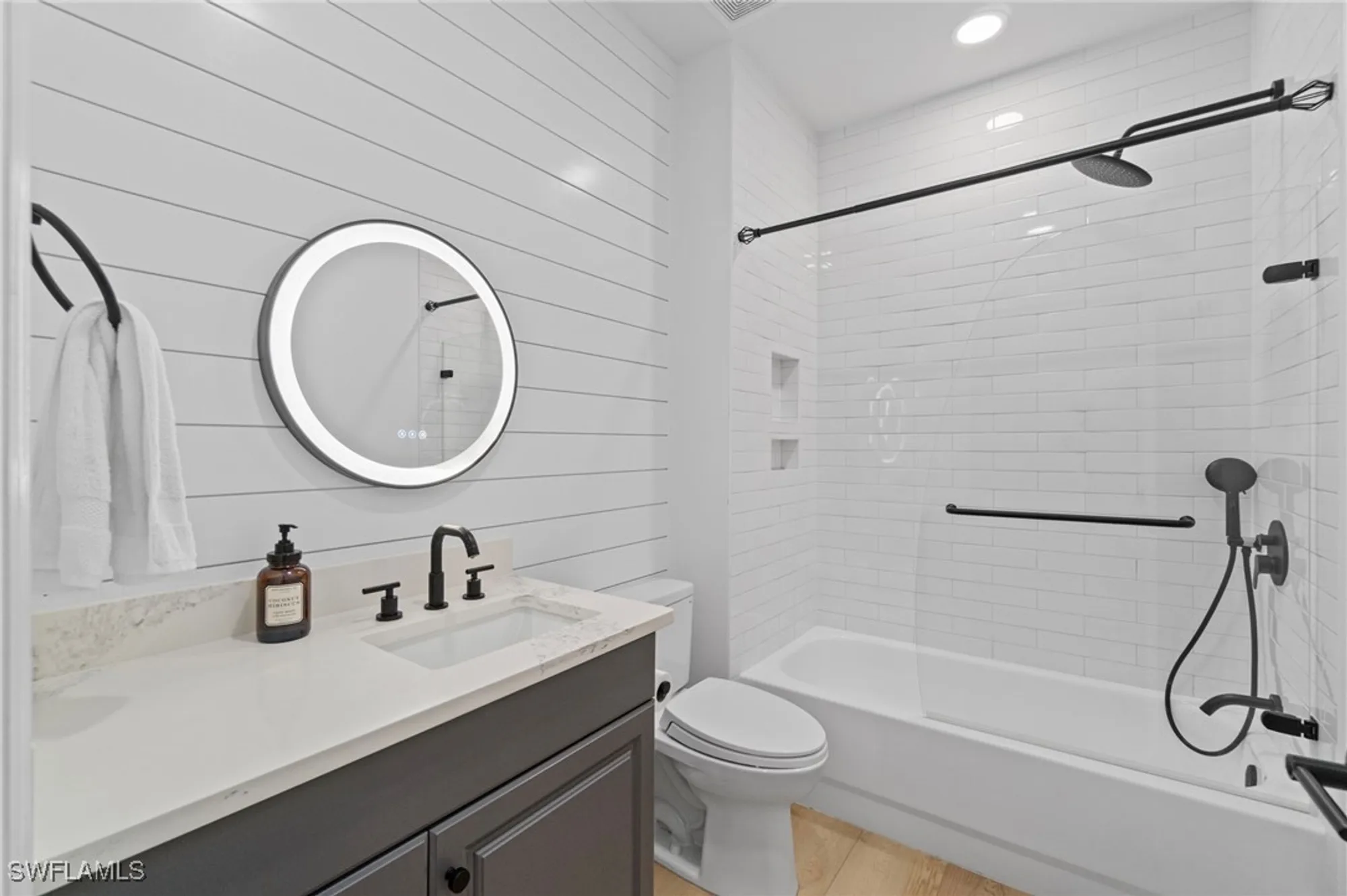 Property Slideshow image 19 of 28 | 20250 calice ct 602, Estero, FL, 33928