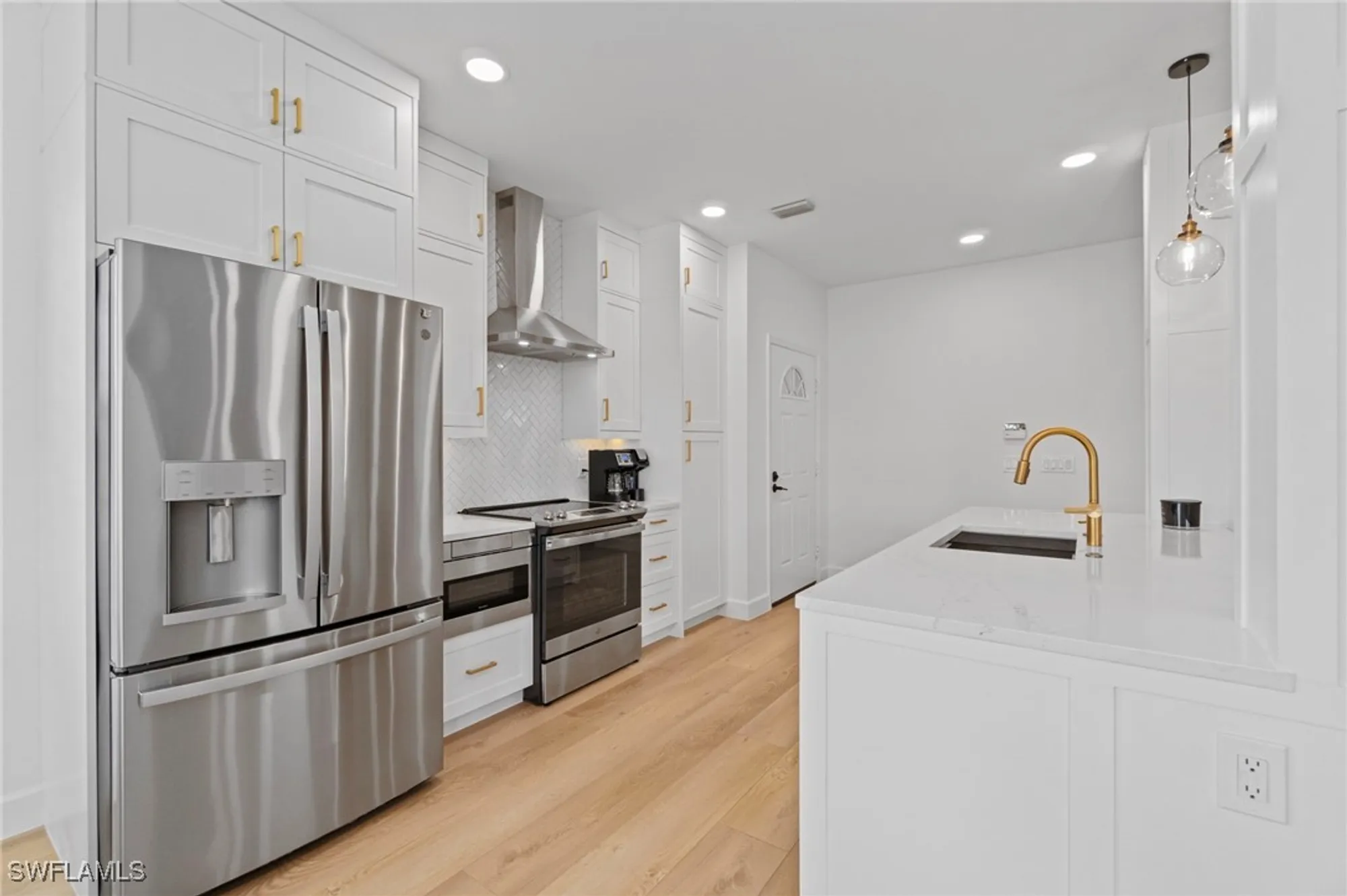 Property Slideshow image 13 of 28 | 20250 calice ct 602, Estero, FL, 33928