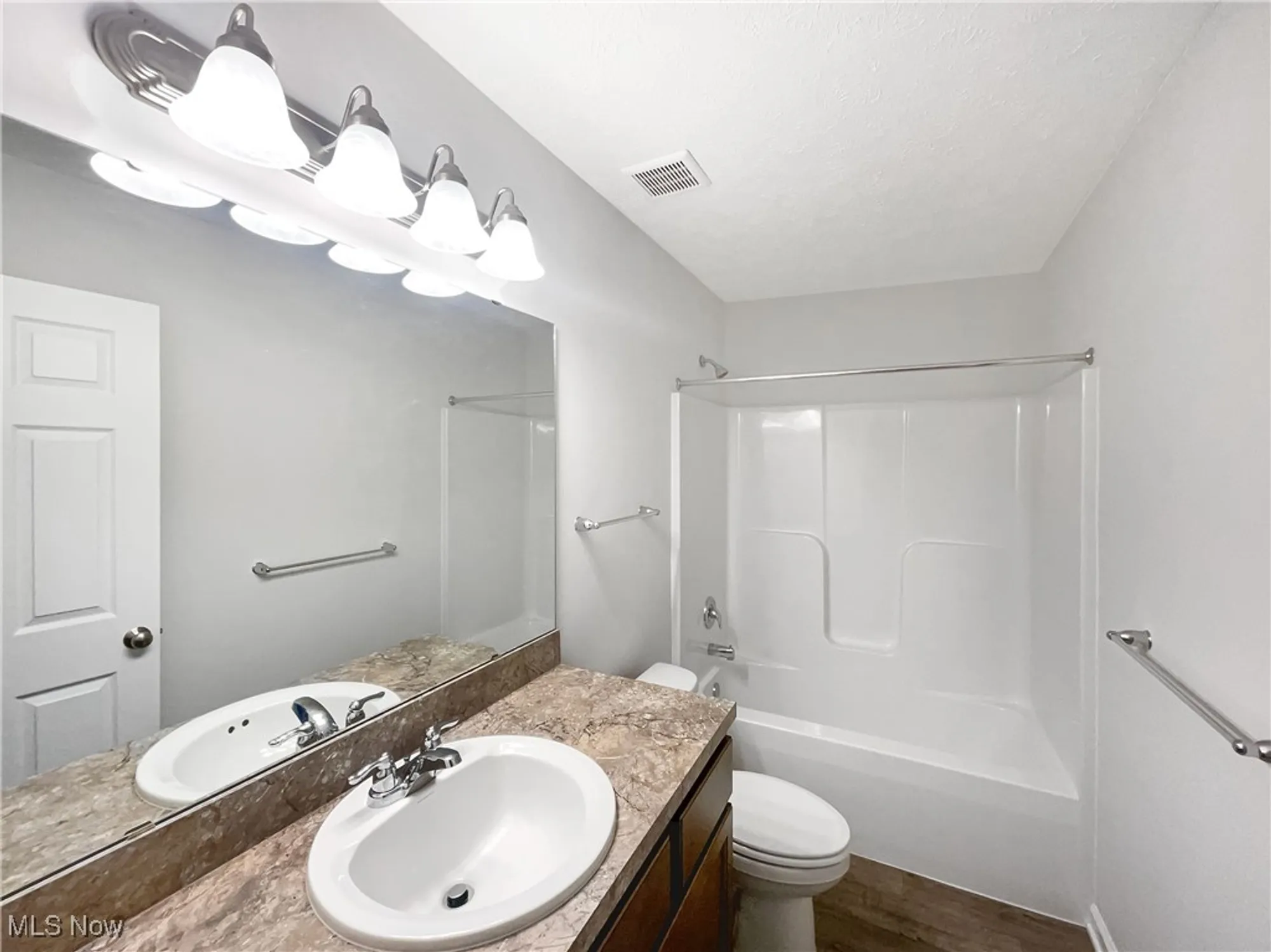 Property Slideshow image 17 of 18 | 167 prestwyck ln, Elyria, OH, 44035