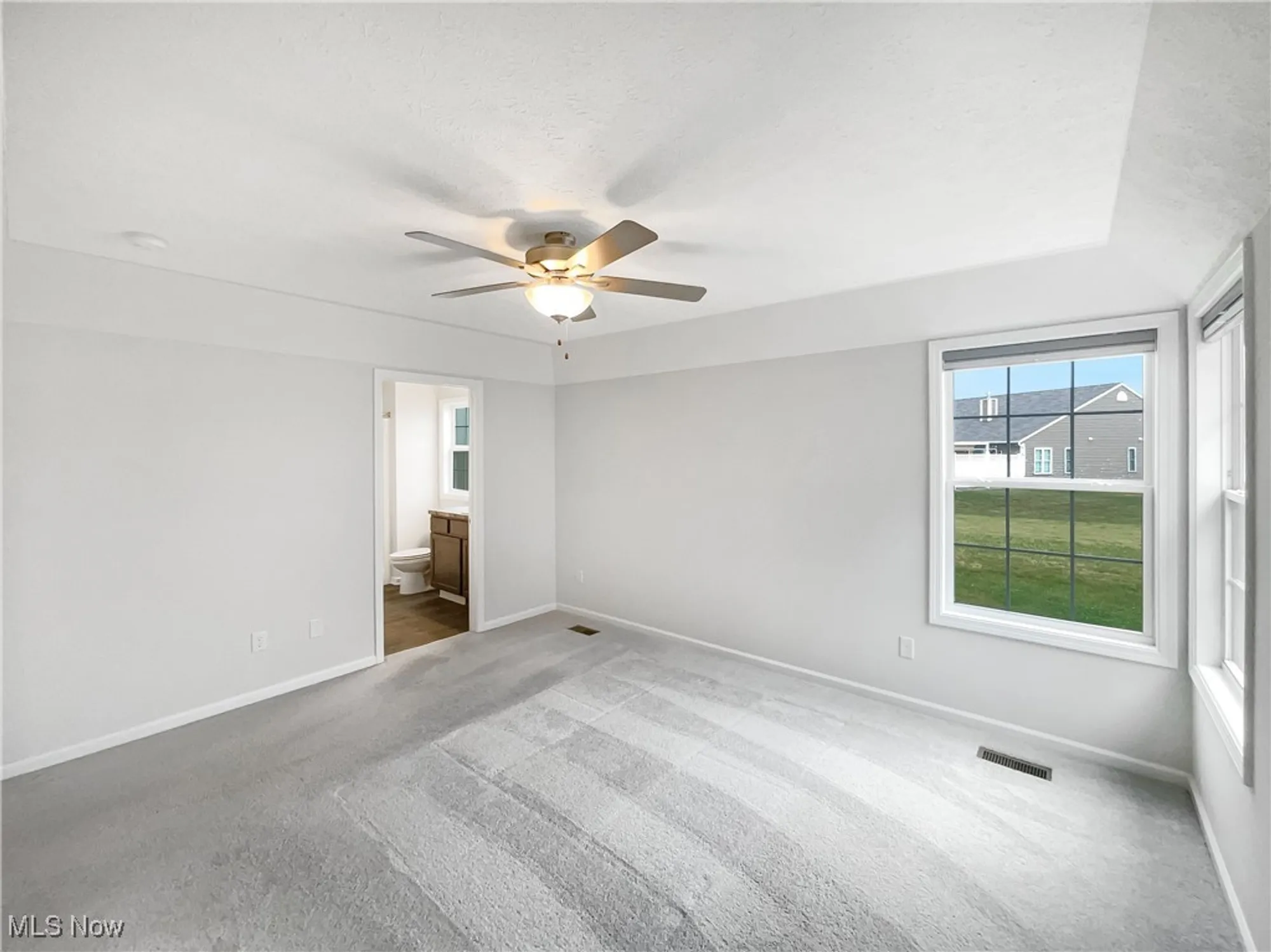 Property Slideshow image 5 of 18 | 167 prestwyck ln, Elyria, OH, 44035