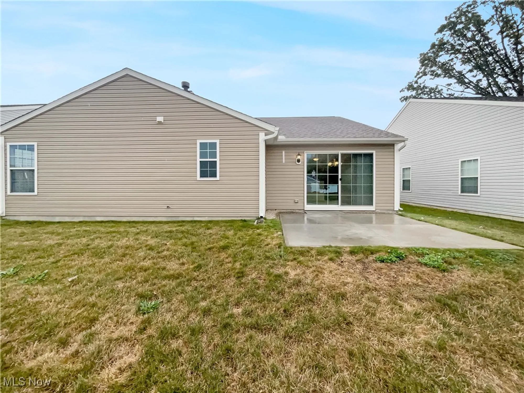 Property Slideshow image 8 of 18 | 167 prestwyck ln, Elyria, OH, 44035