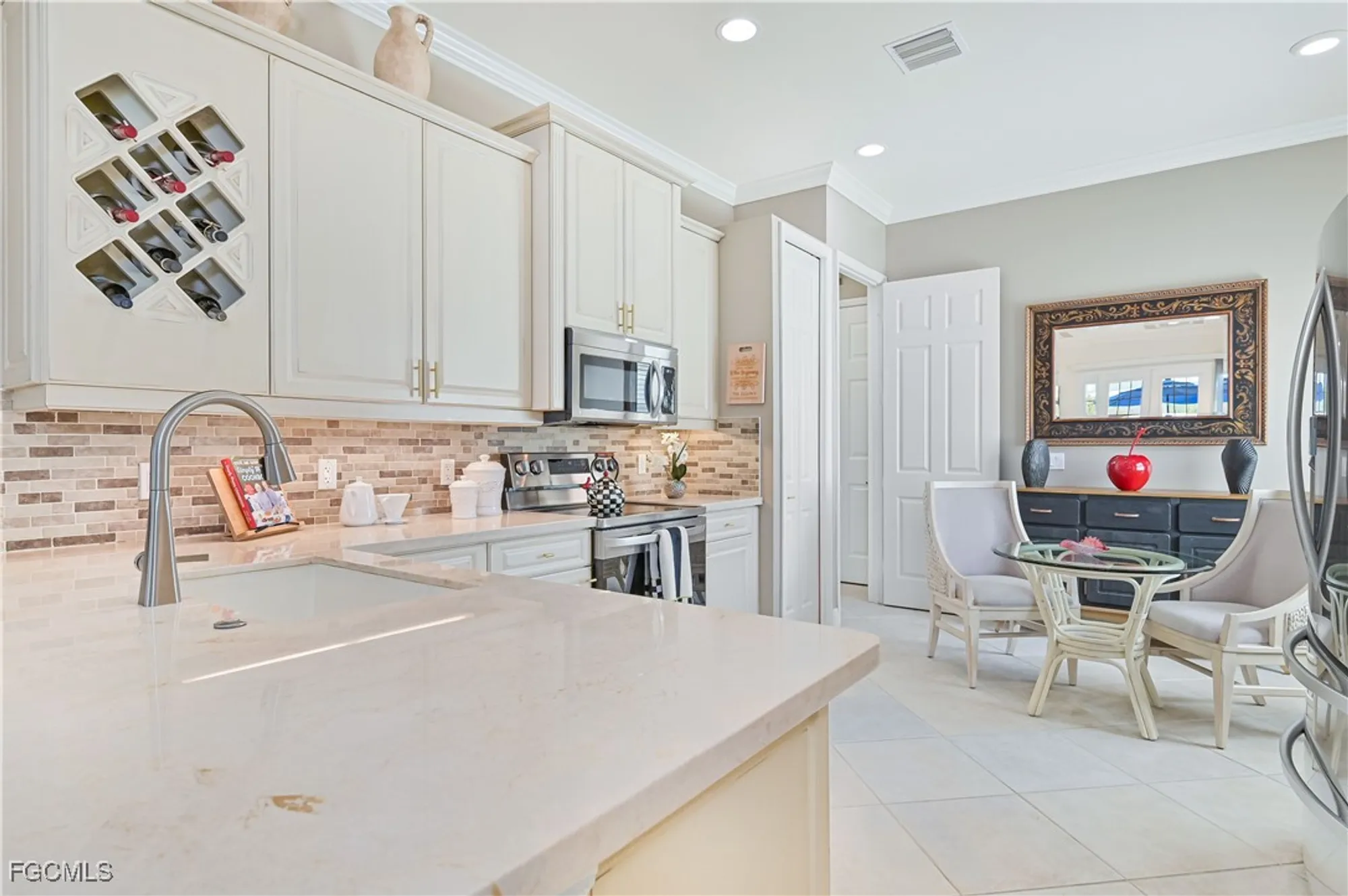 Property Slideshow image 28 of 47 | 2936 apple blossom dr, Alva, FL, 33920