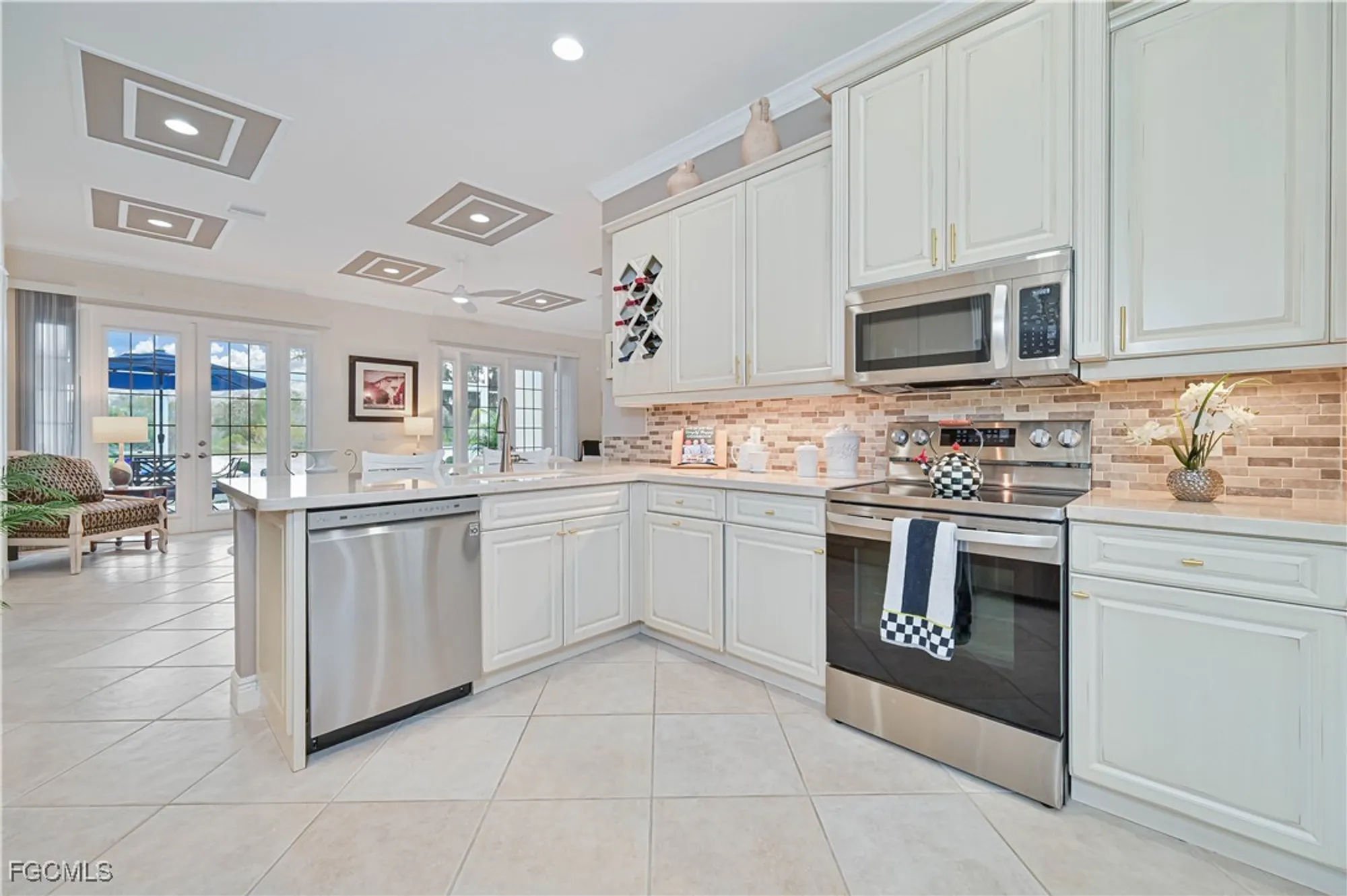 Property Slideshow image 30 of 47 | 2936 apple blossom dr, Alva, FL, 33920