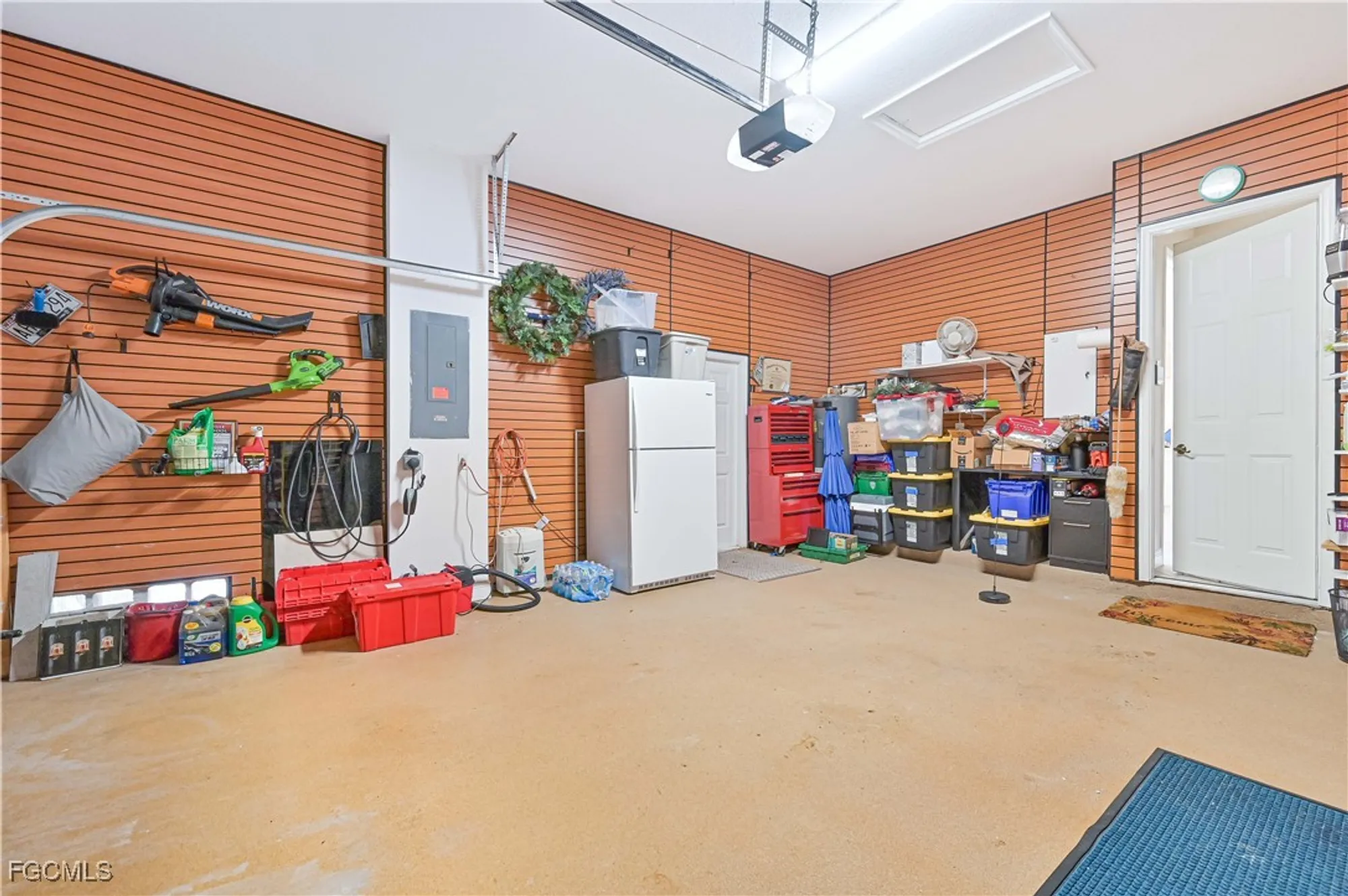 Property Slideshow image 42 of 47 | 2936 apple blossom dr, Alva, FL, 33920