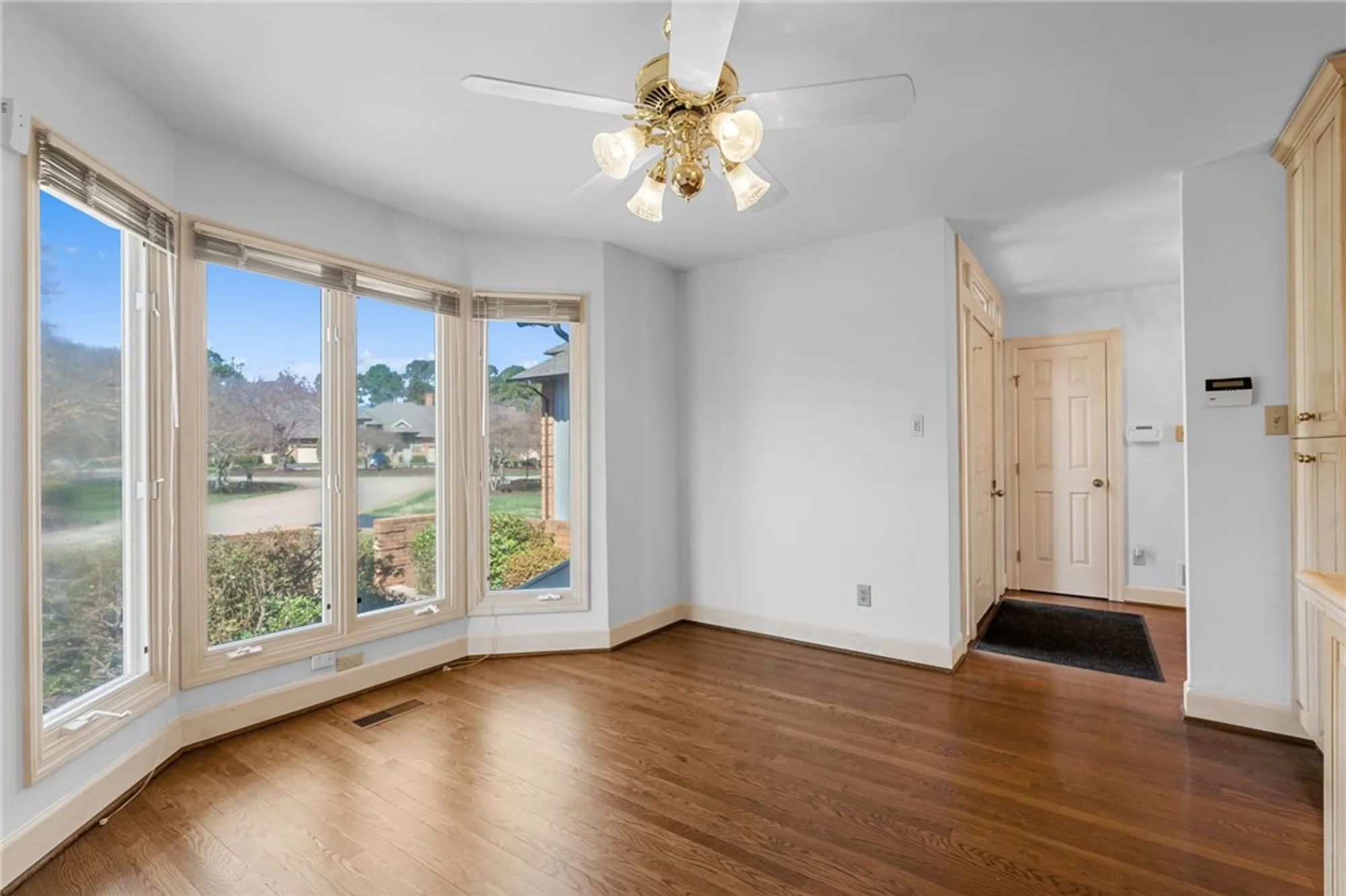 Property Slideshow image 10 of 50 | 203 warehams pt, Williamsburg, VA, 23185