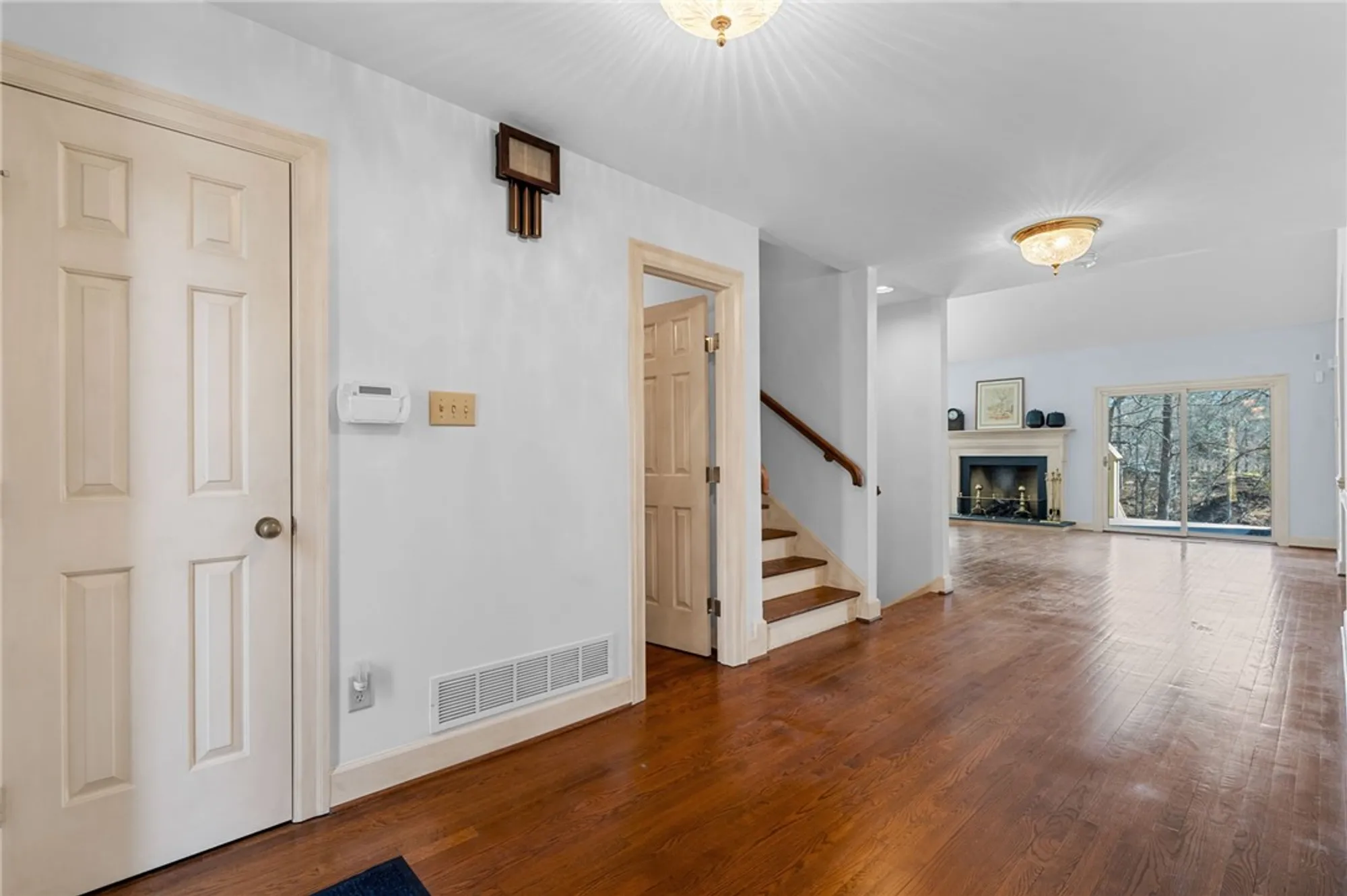 Property Slideshow image 4 of 50 | 203 warehams pt, Williamsburg, VA, 23185