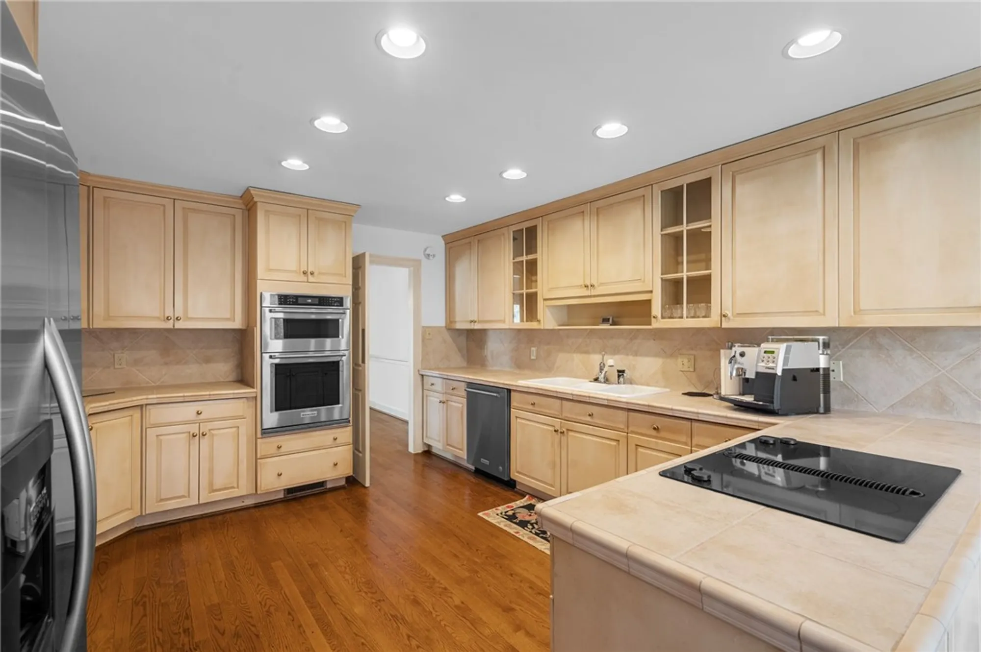 Property Slideshow image 8 of 50 | 203 warehams pt, Williamsburg, VA, 23185