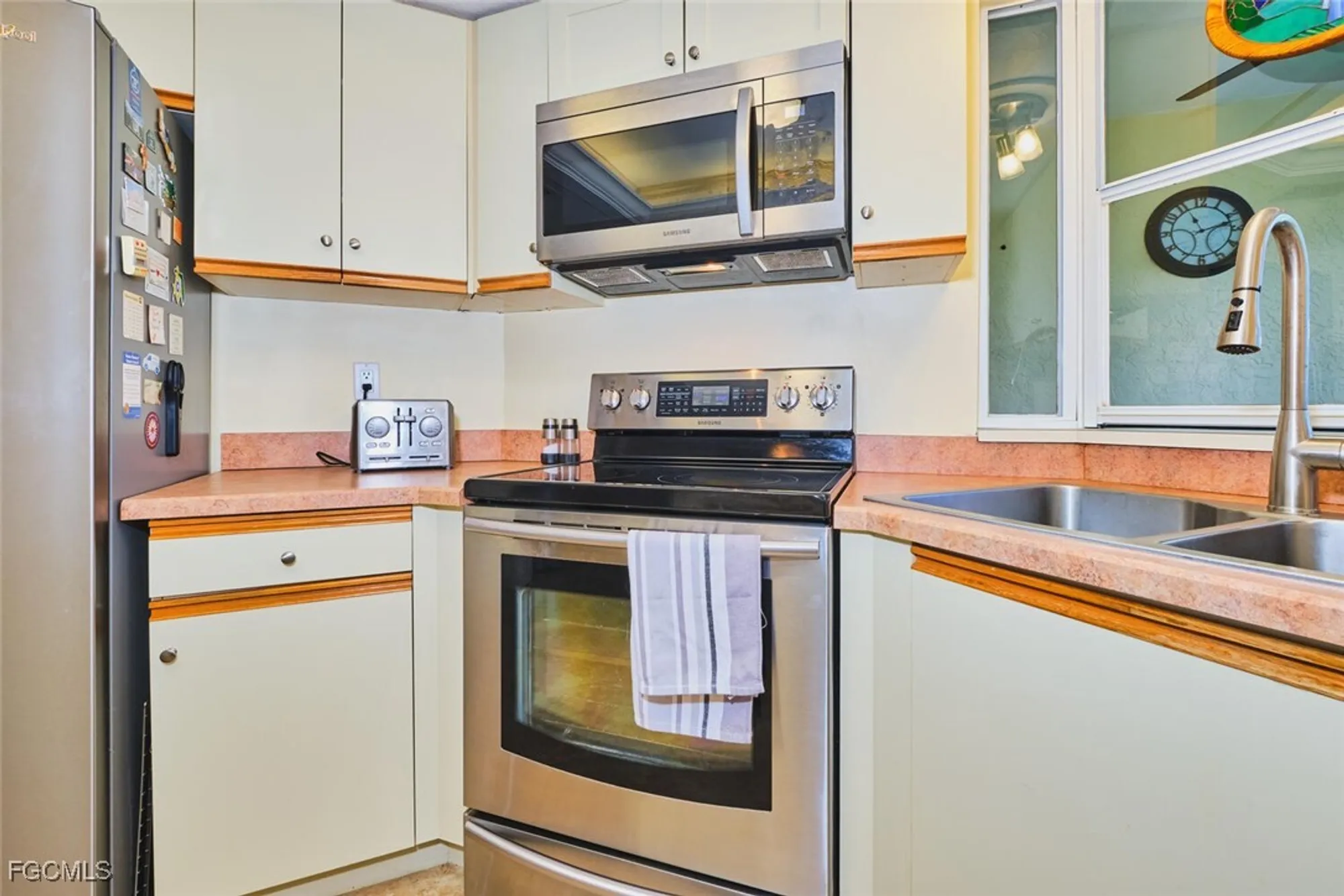 Property Slideshow image 13 of 43 | 13331 medinah cir 1, Fort Myers, FL, 33907